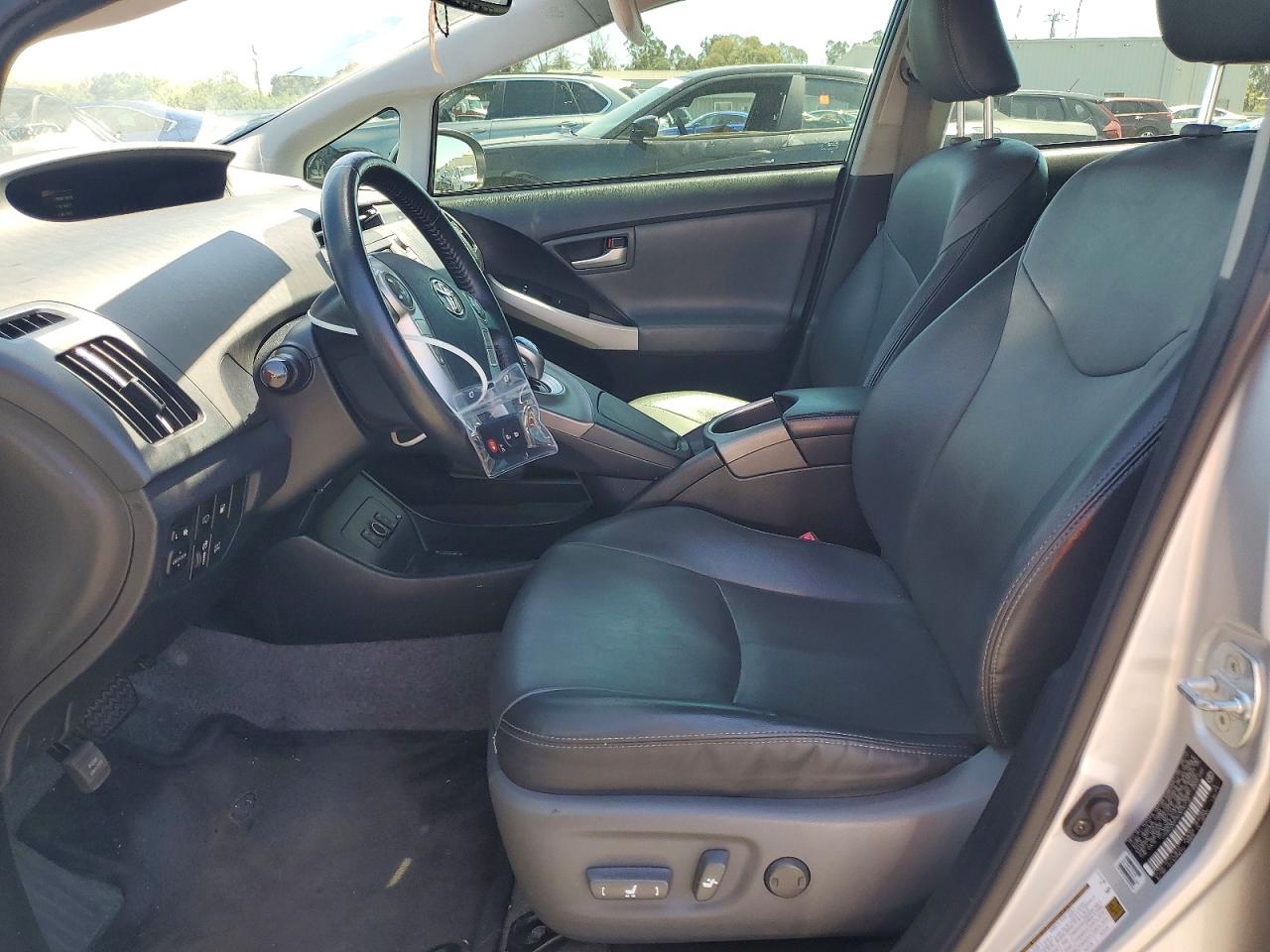 2012 Toyota Prius Plug-in Hybrid Advanced Silver vin: JTDKN3DP3C3030132