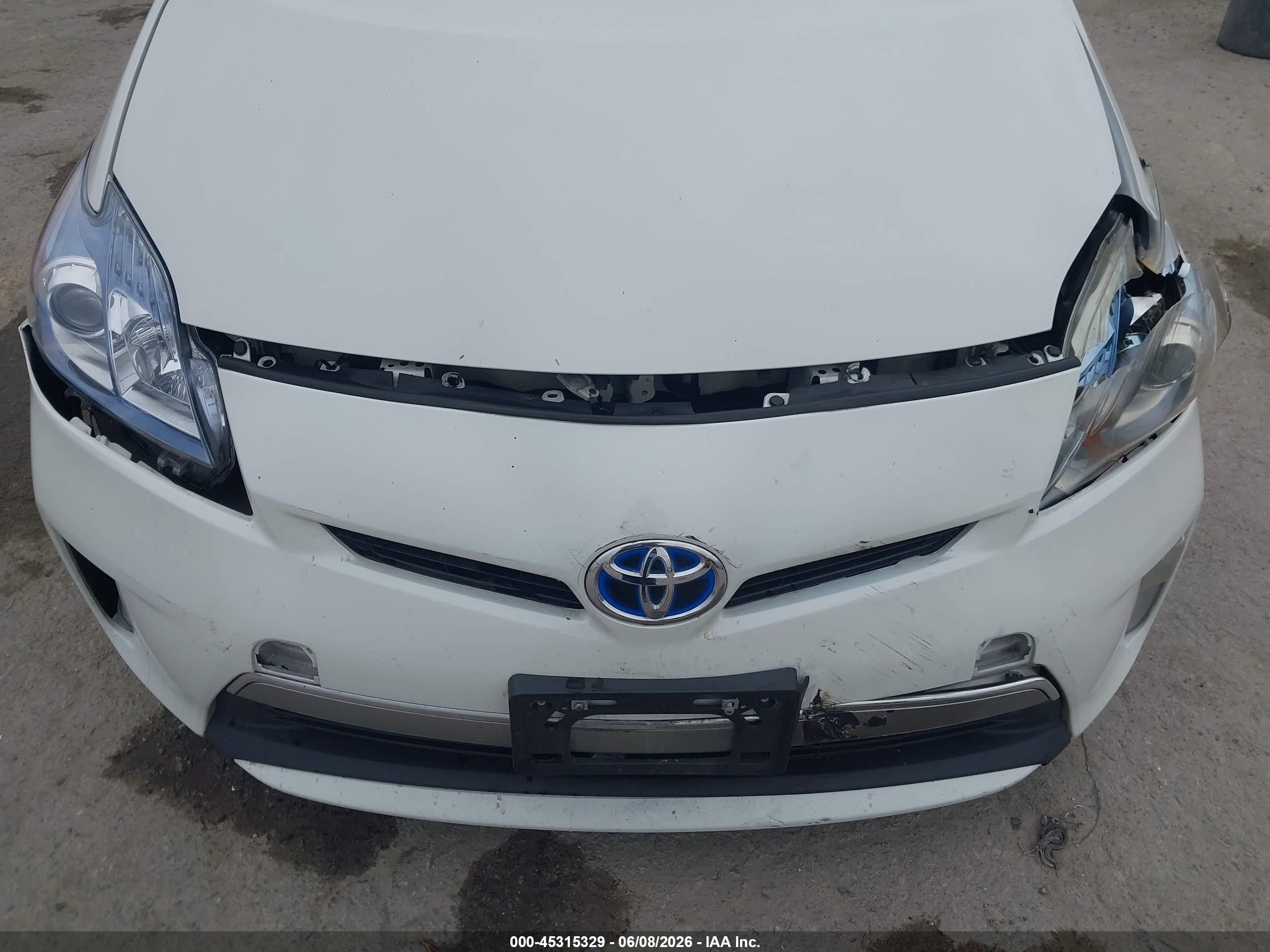 2013 Toyota Prius Plug-in   Белый vin: JTDKN3DP3D3041486