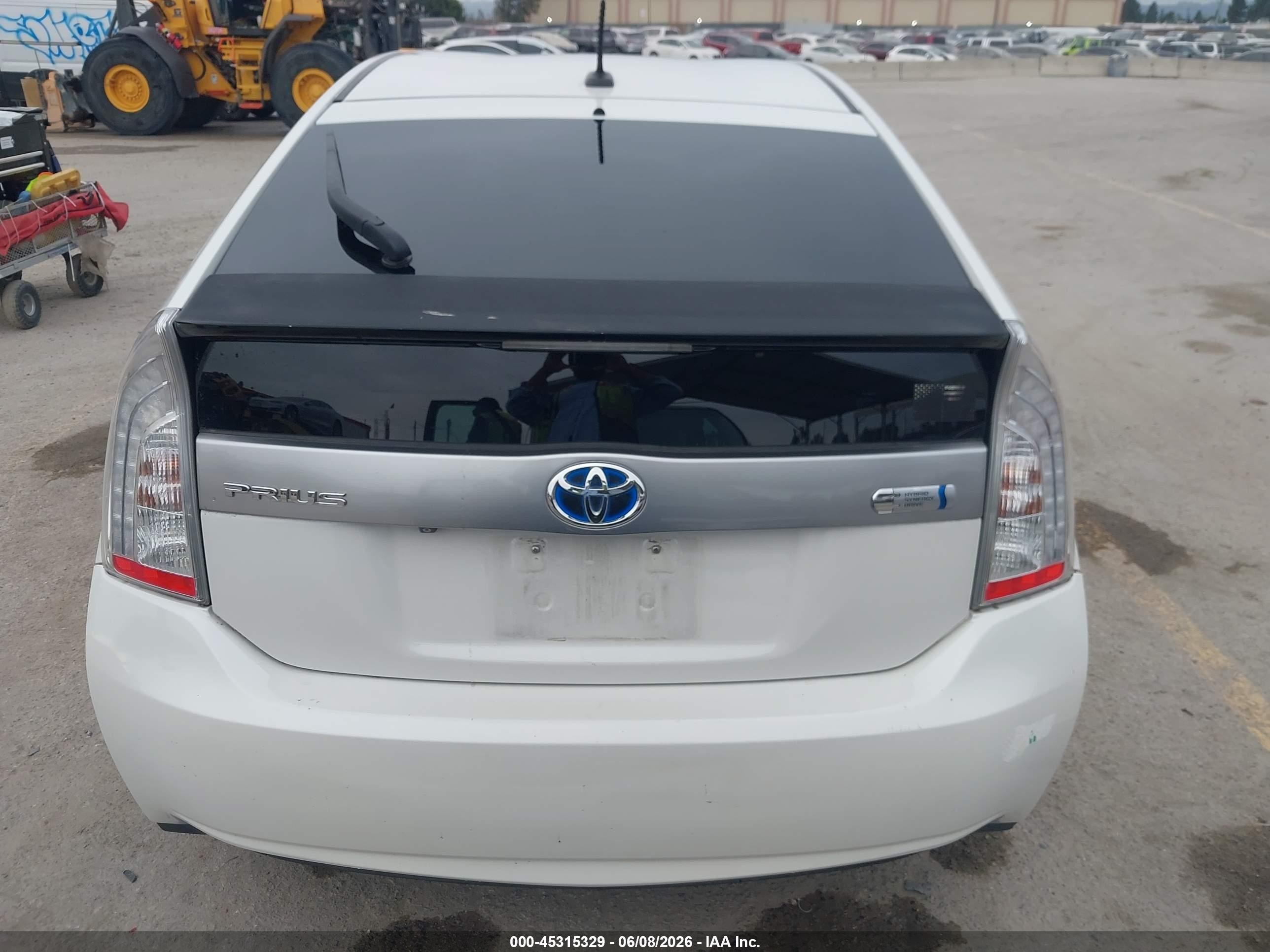 2013 Toyota Prius Plug-in   Белый vin: JTDKN3DP3D3041486