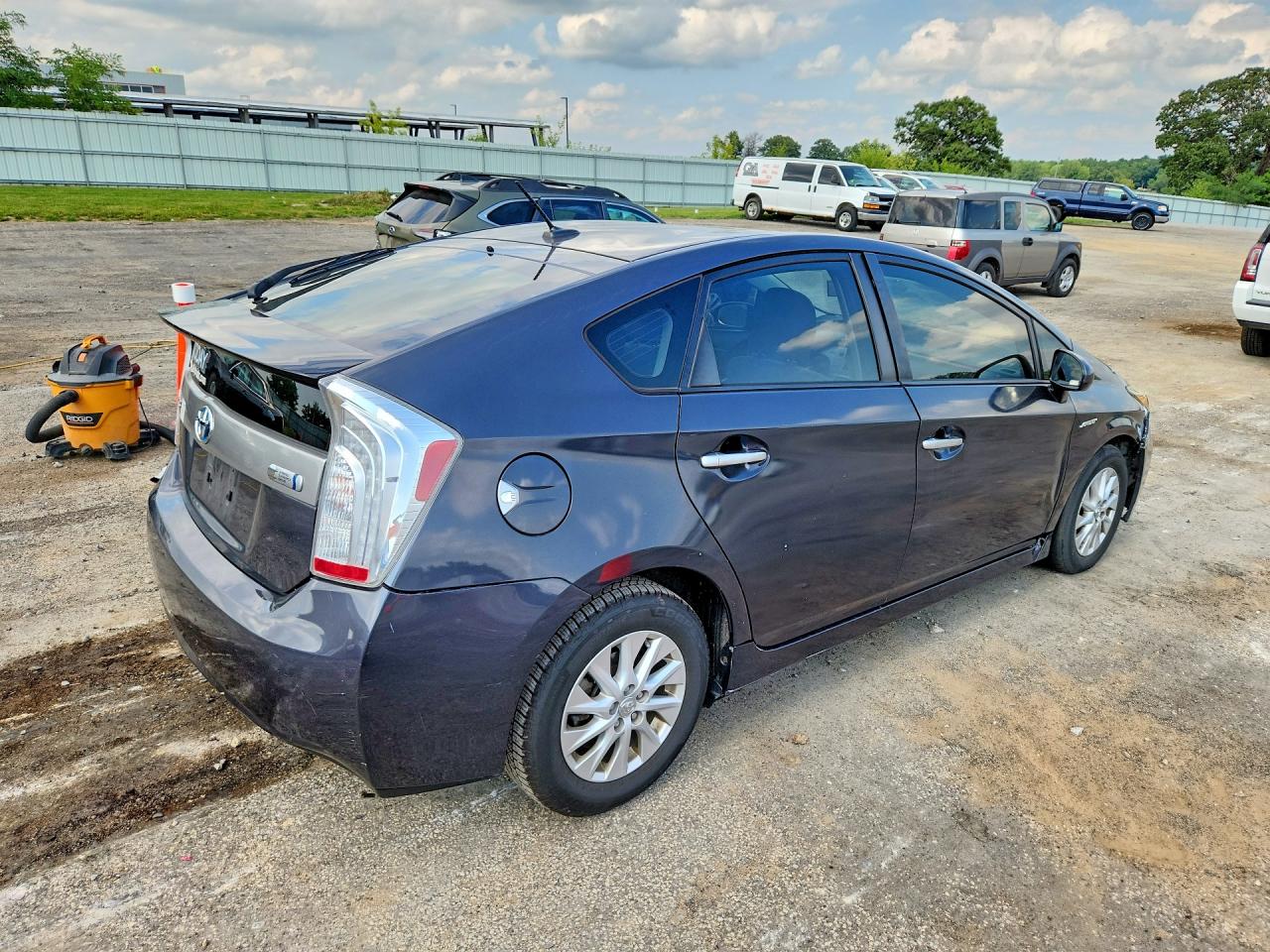 2014 Toyota Prius Plug-in Hybrid Base Gray vin: JTDKN3DP3E3049654