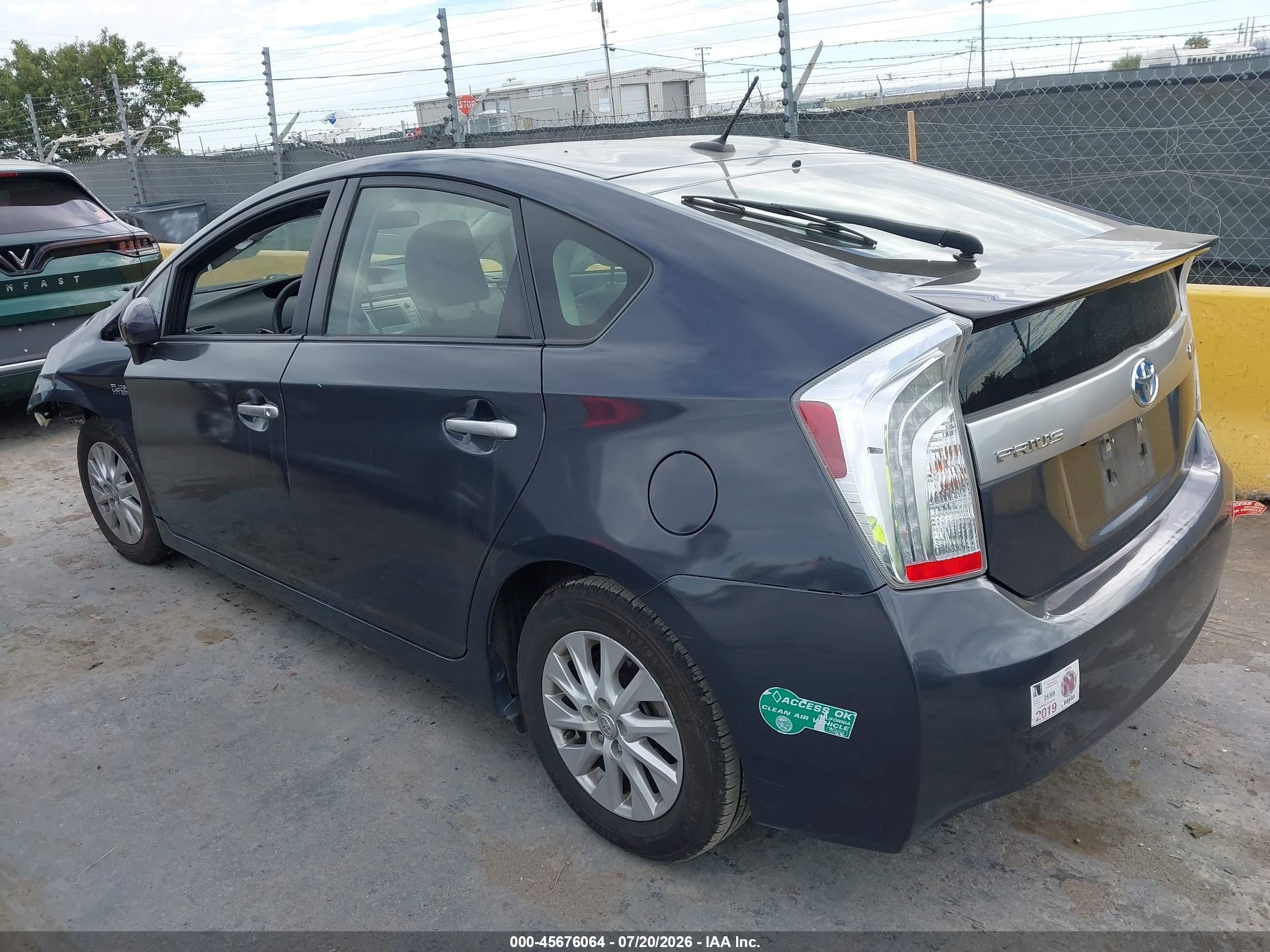 2014 Toyota Prius Plug-in   Gray vin: JTDKN3DP3E3060055