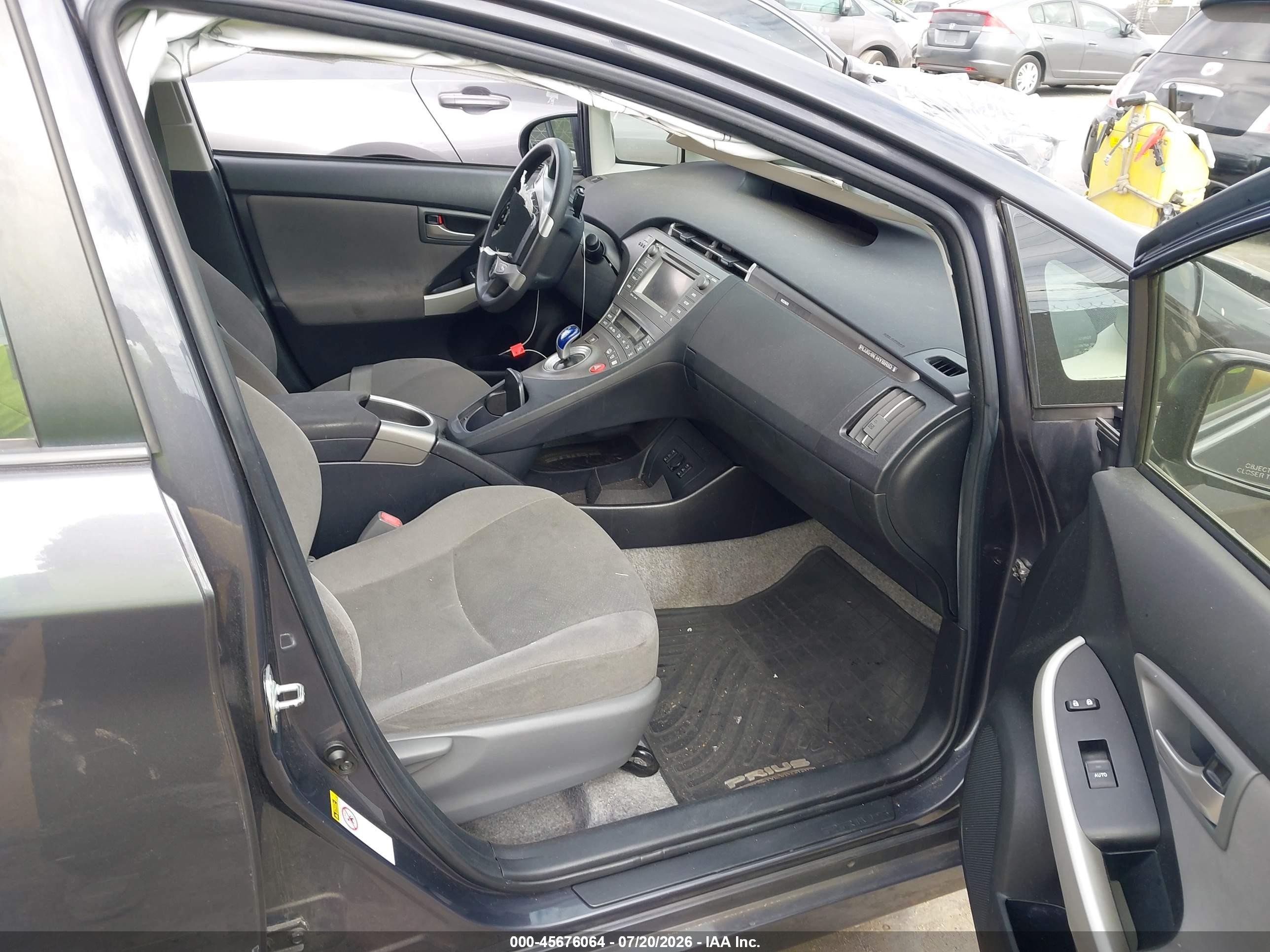 2014 Toyota Prius Plug-in   Gray vin: JTDKN3DP3E3060055