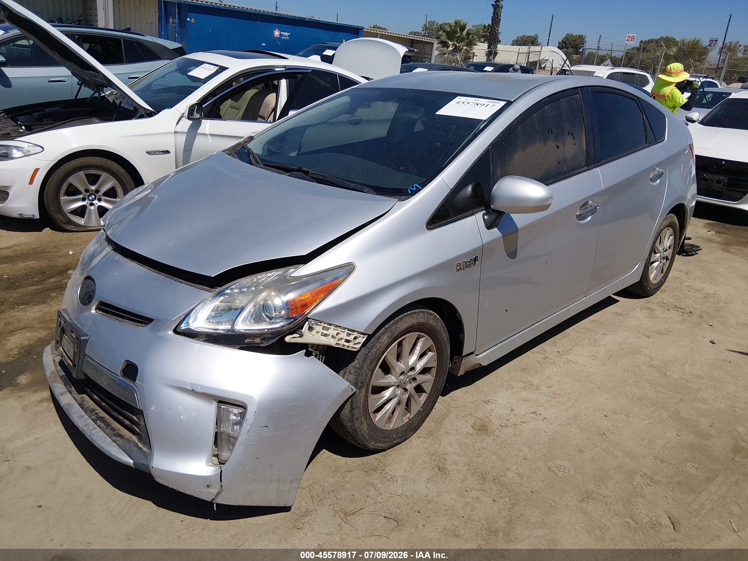 2015 Toyota Prius Plug-in   Silver vin: JTDKN3DP3F3070652