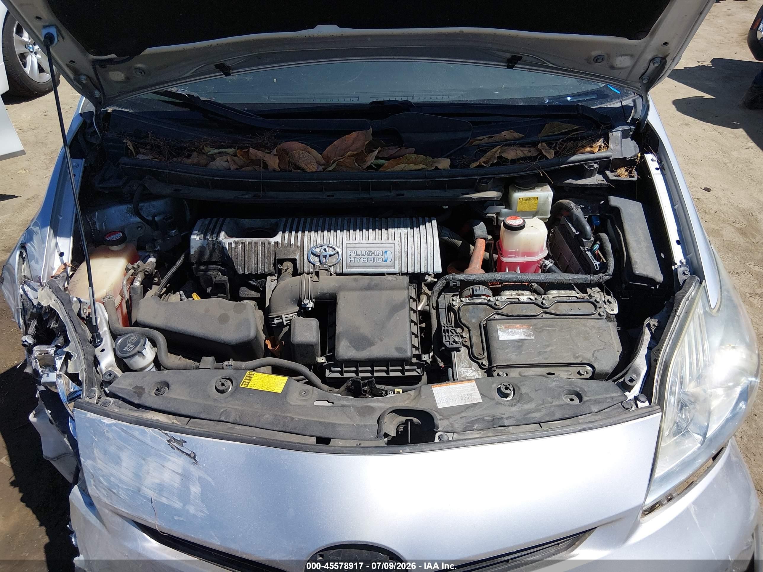 2015 Toyota Prius Plug-in   Silver vin: JTDKN3DP3F3070652