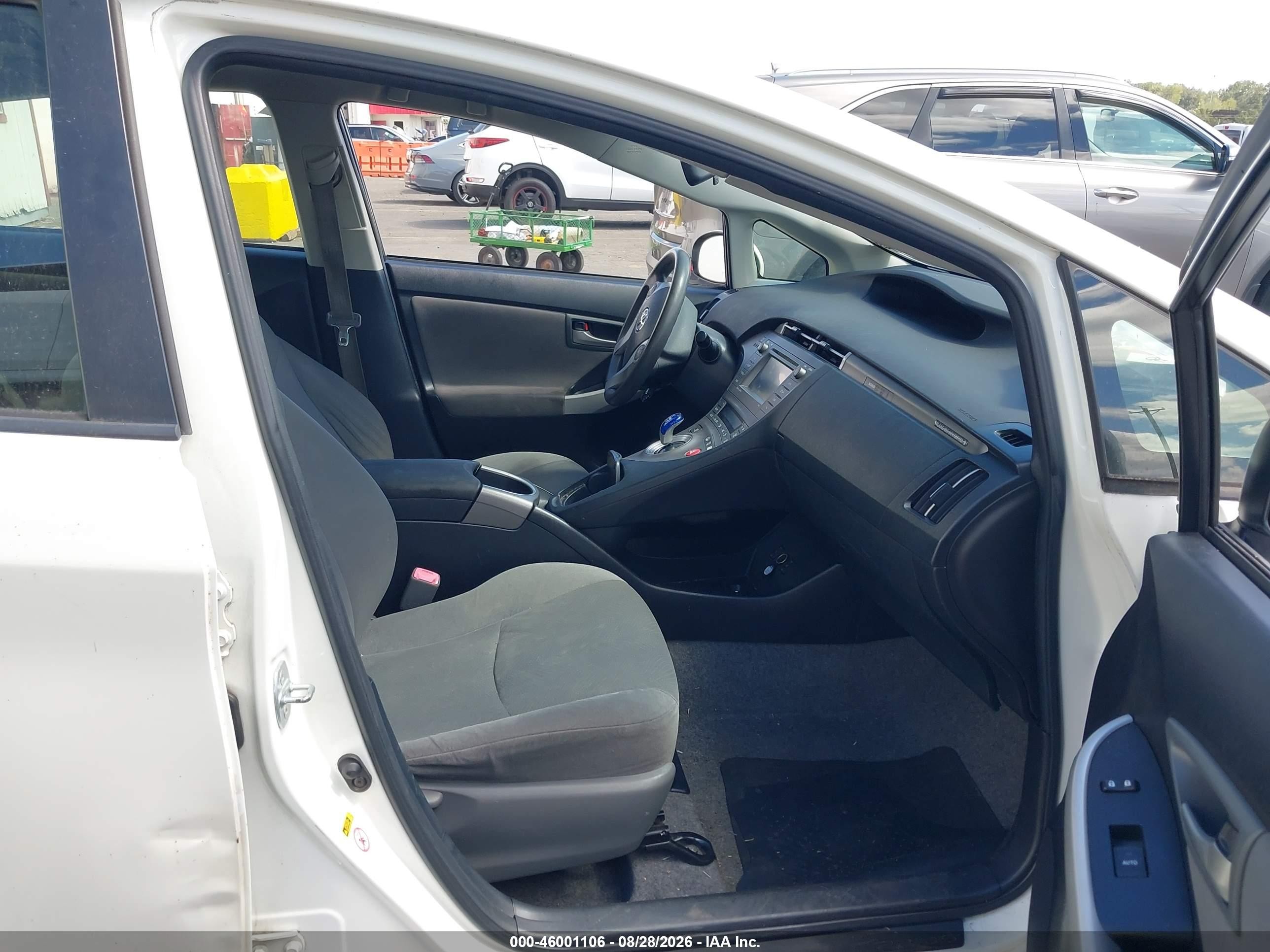 2012 Toyota Prius Plug-in   White vin: JTDKN3DP4C3008219