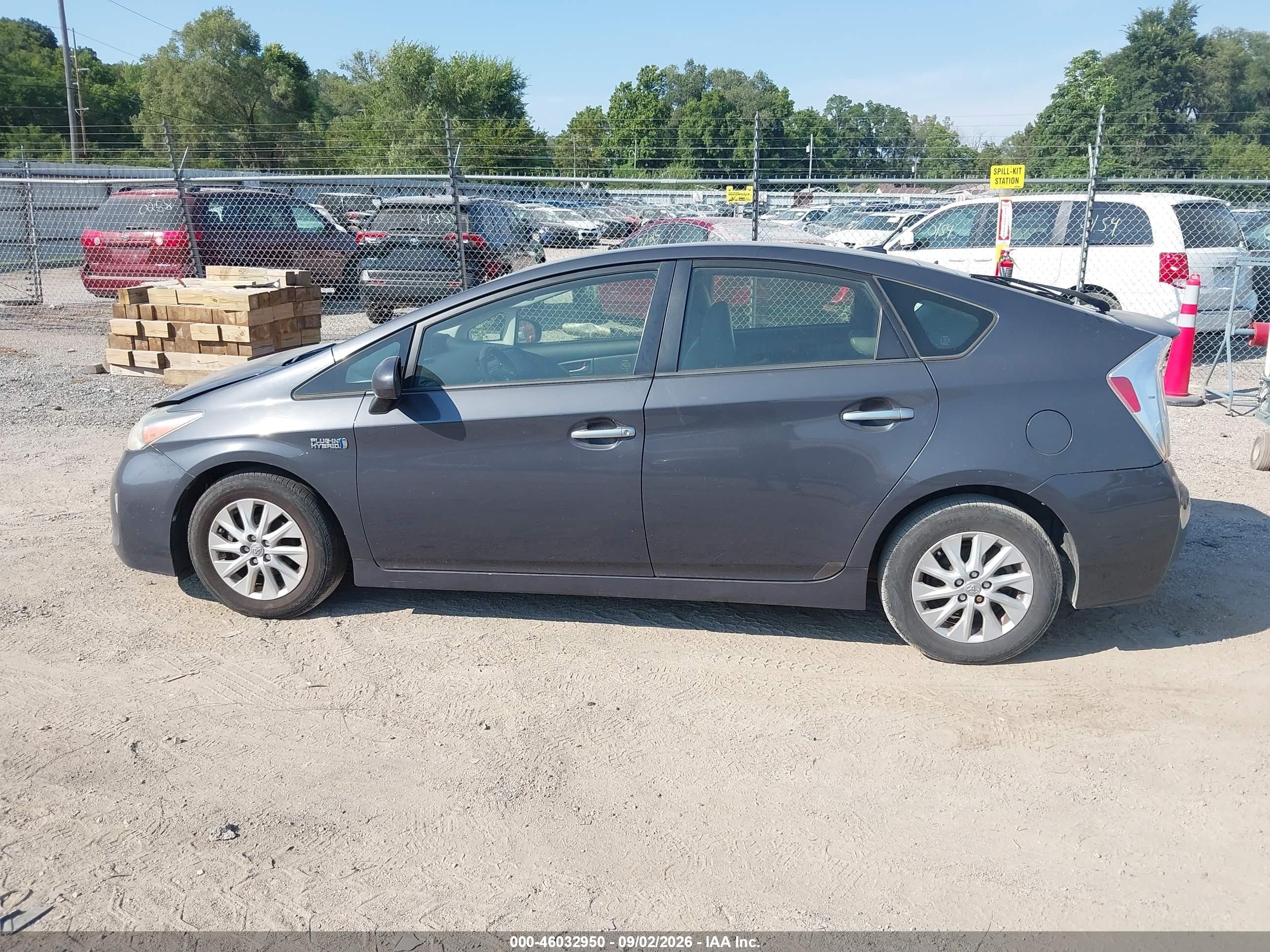 2013 Toyota Prius Plug-in   Gray vin: JTDKN3DP4D3035003