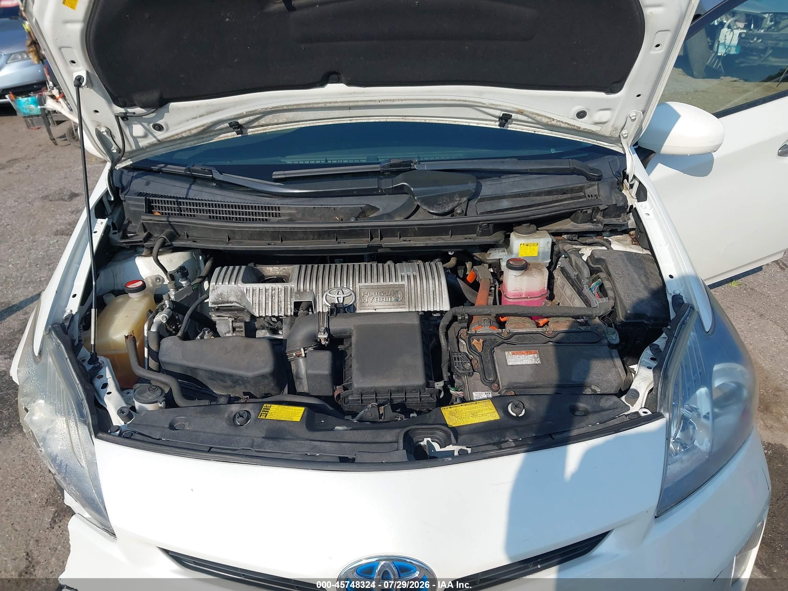 2014 Toyota Prius Plug-in   White vin: JTDKN3DP4E3060128