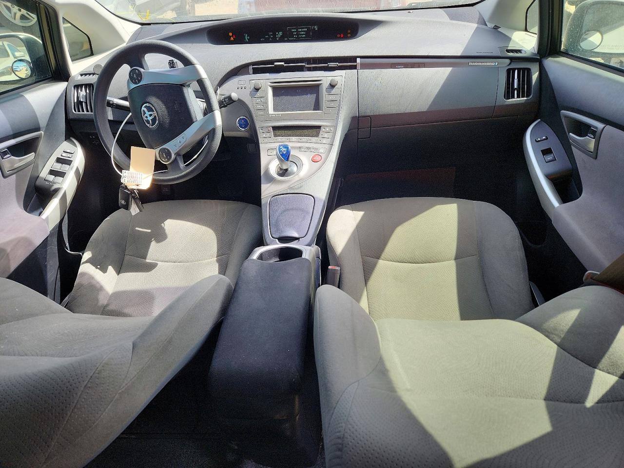 2015 Toyota Prius Plug-in Hybrid Base White vin: JTDKN3DP4F3074080