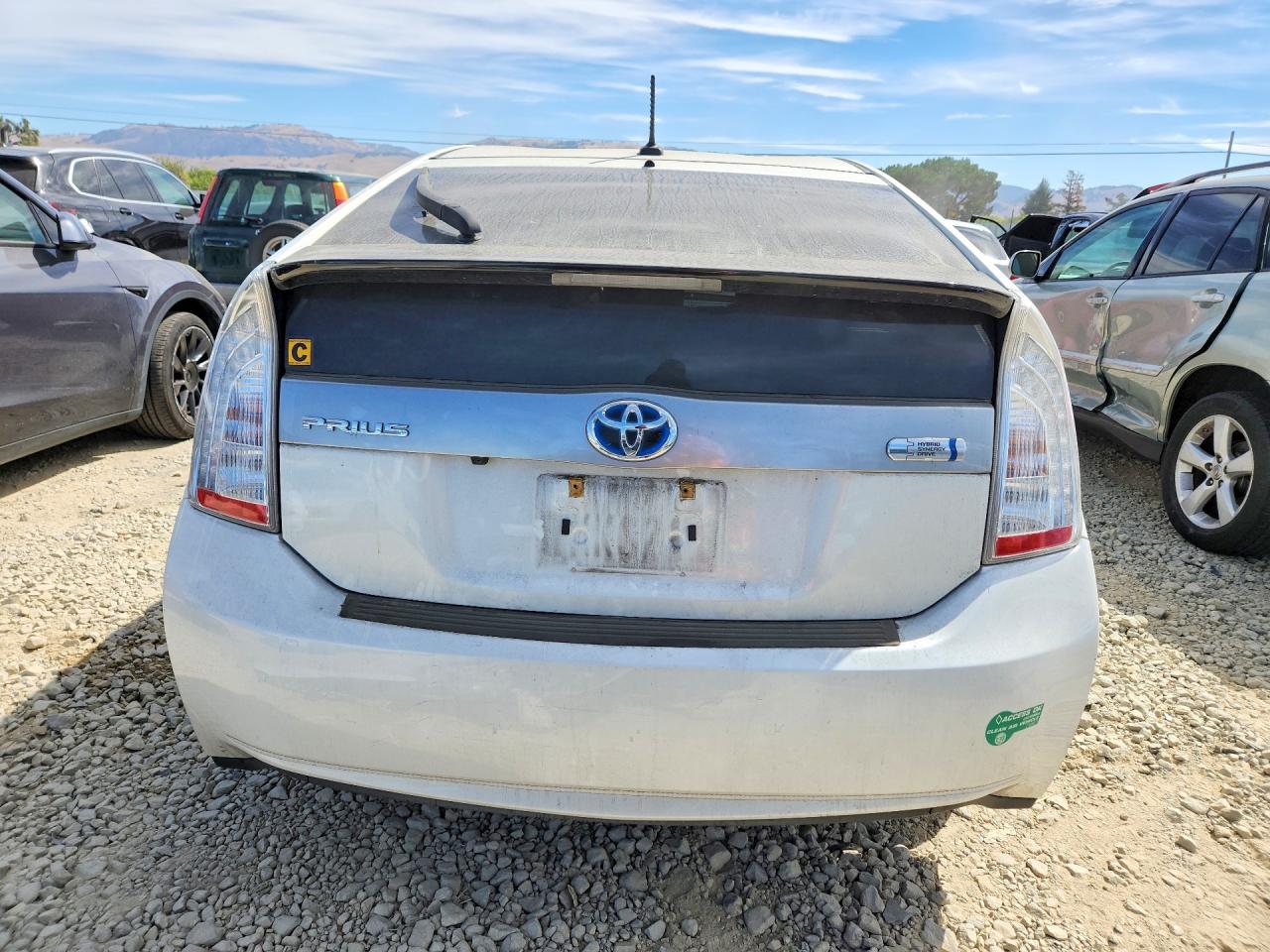 2015 Toyota Prius Plug-in Hybrid Base White vin: JTDKN3DP4F3074080