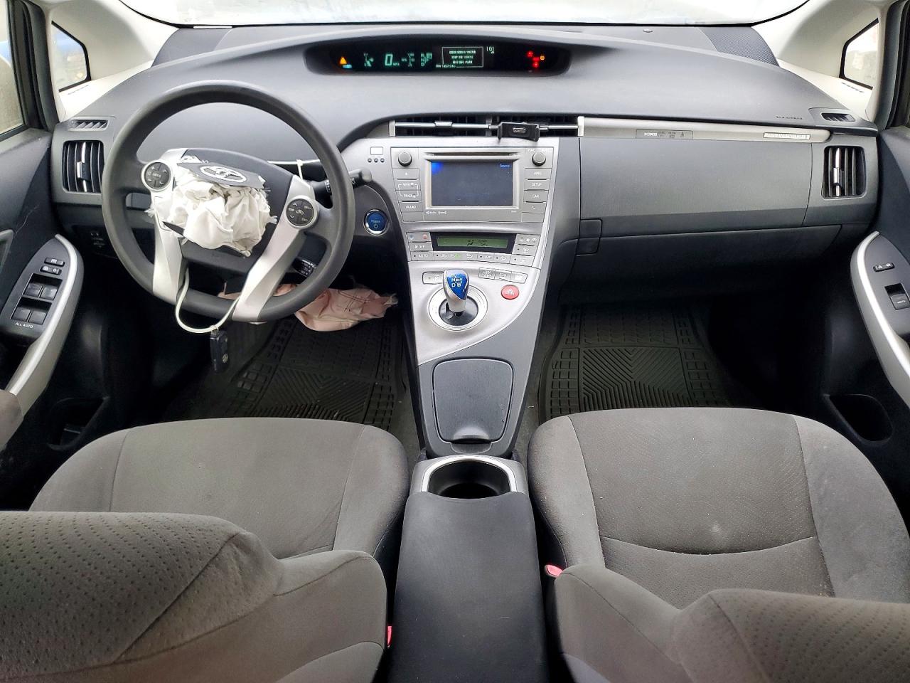 2012 Toyota Prius Plug-in Hybrid Base White vin: JTDKN3DP5C3015678