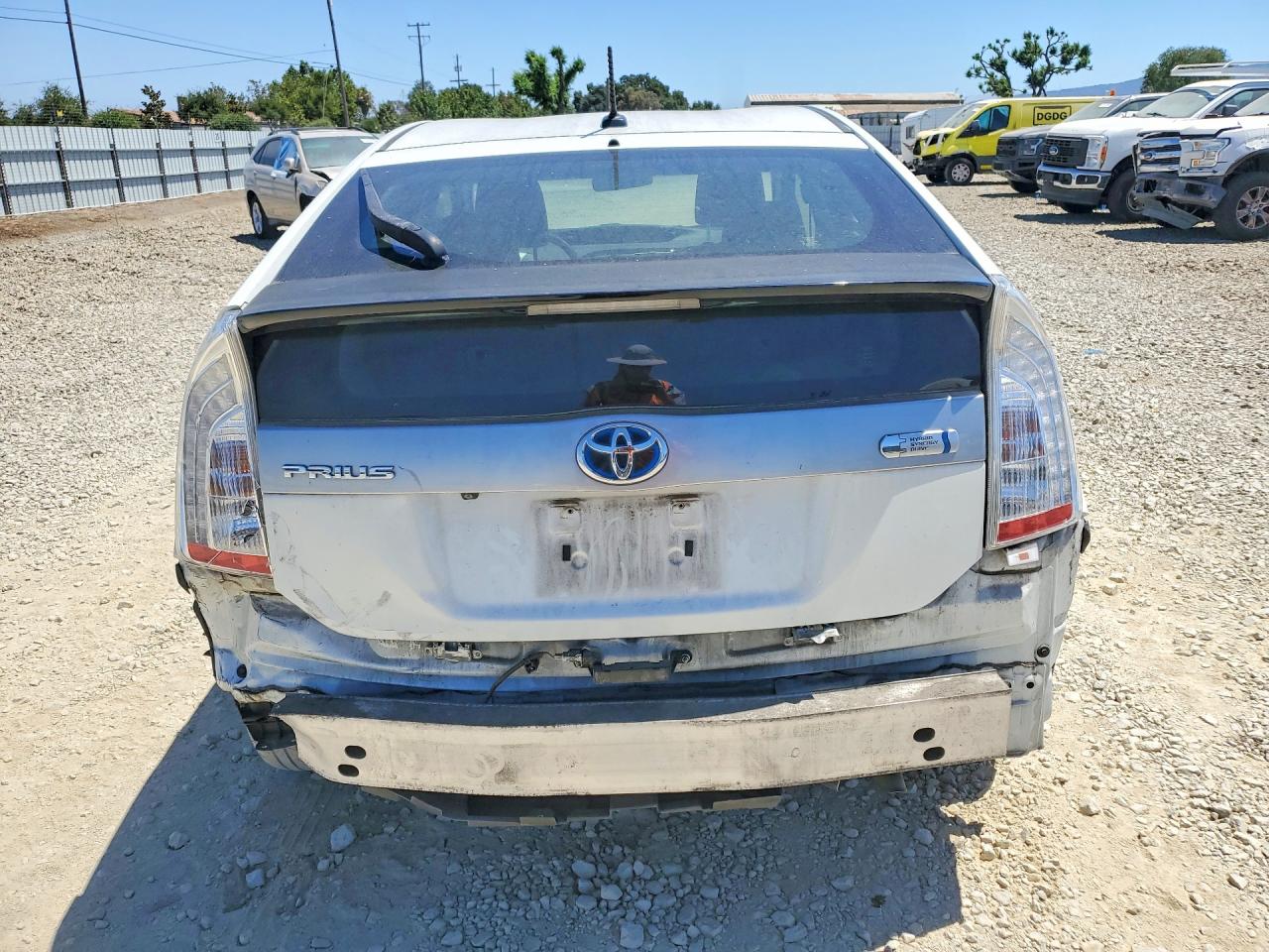 2012 Toyota Prius Plug-in Hybrid Base Белый vin: JTDKN3DP5C3023781