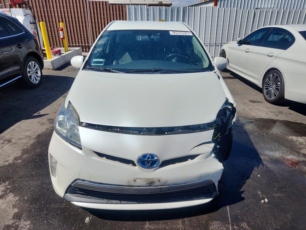 2012 Toyota Prius Plug-in Hybrid Base White vin: JTDKN3DP5C3028558