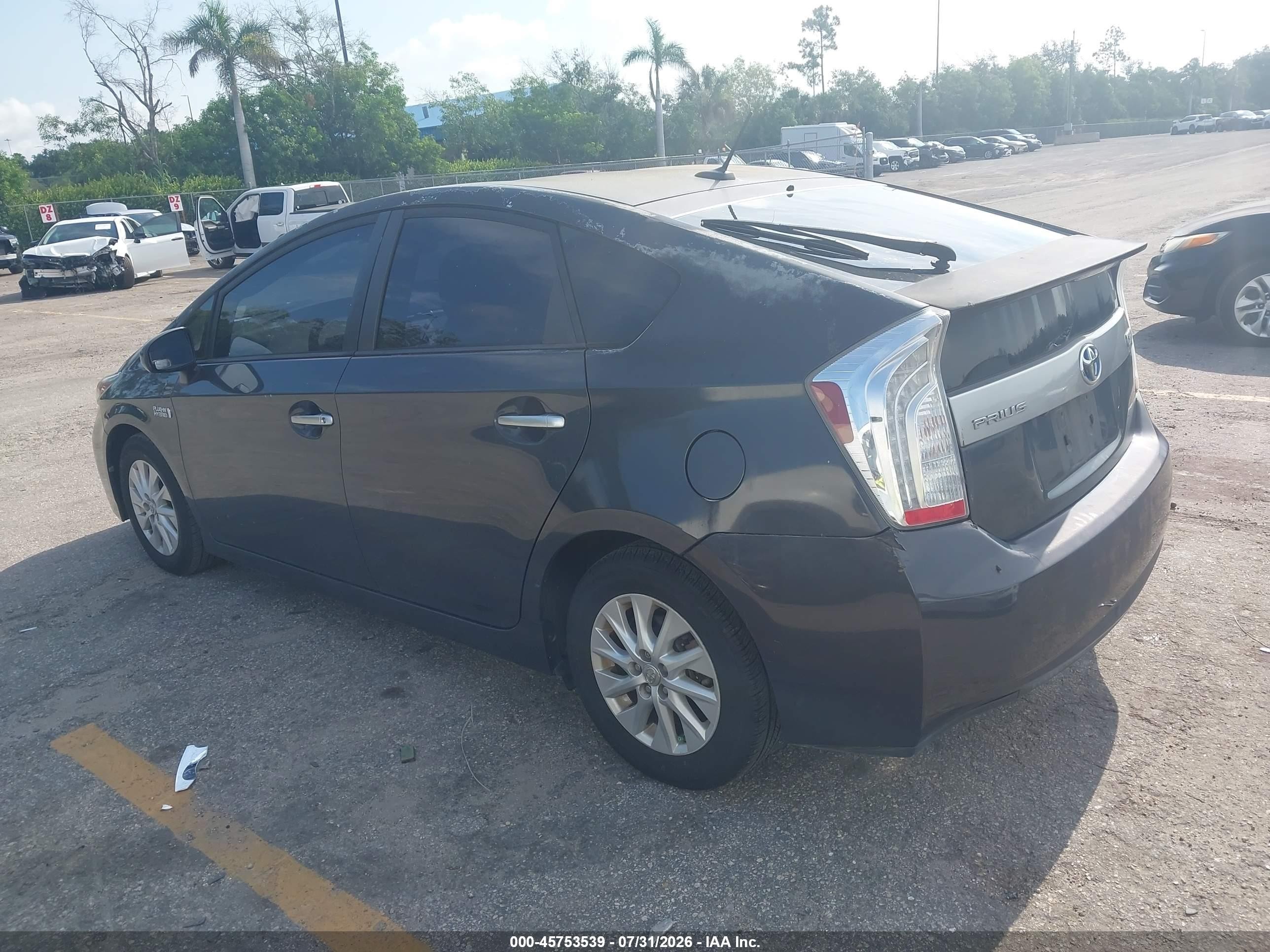 2013 Toyota Prius Plug-in   Gray vin: JTDKN3DP5D3038945