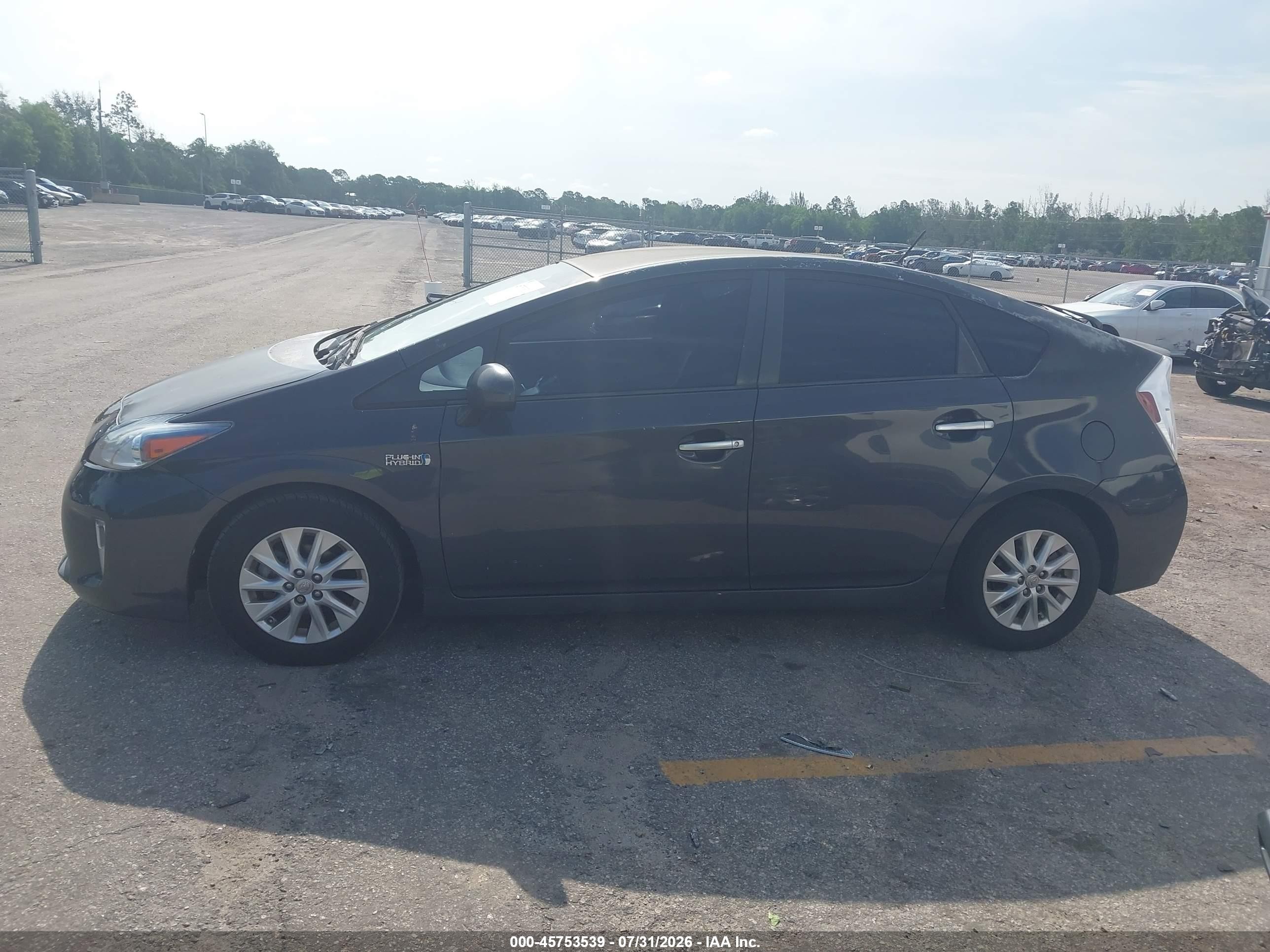 2013 Toyota Prius Plug-in   Gray vin: JTDKN3DP5D3038945