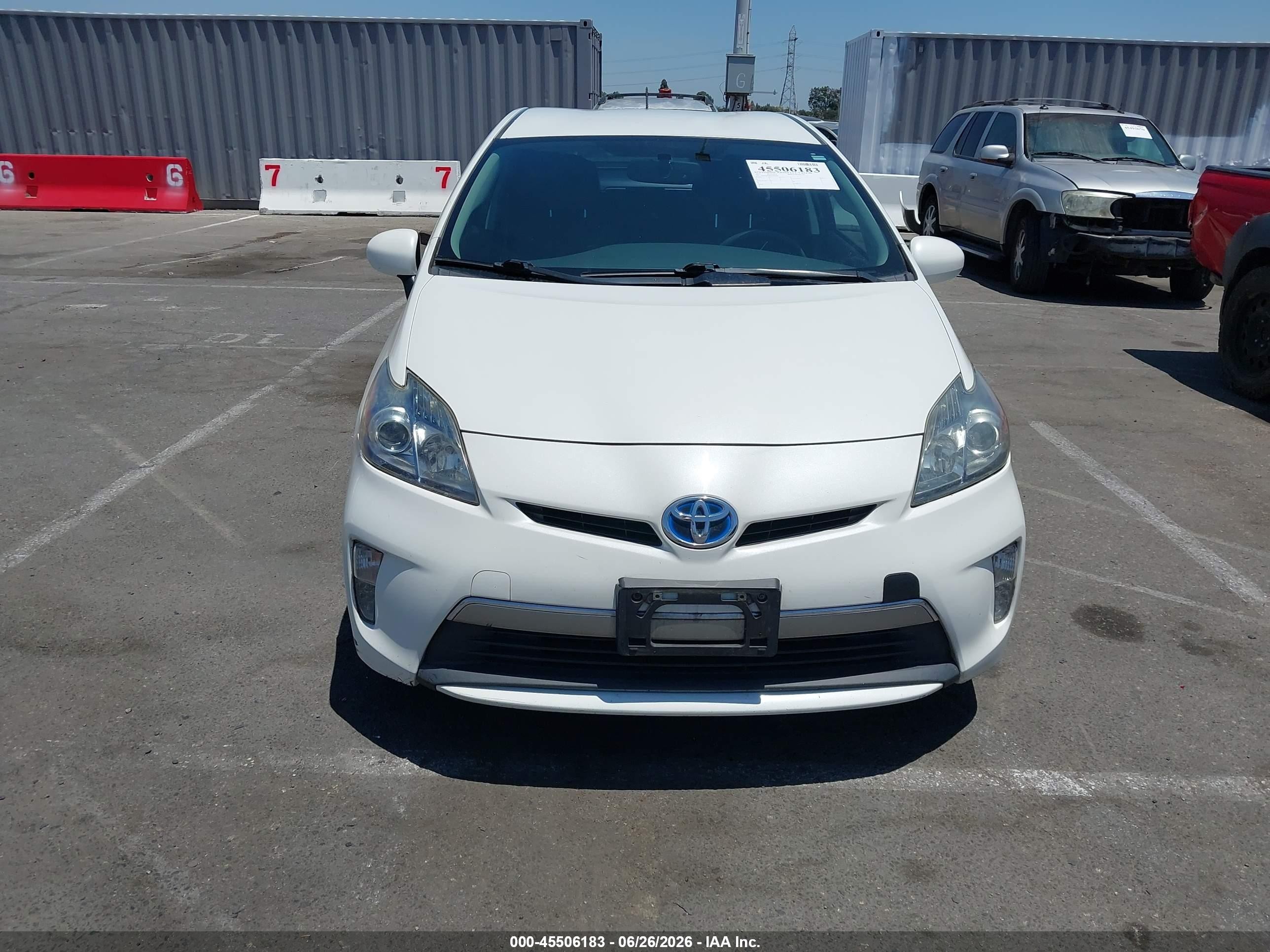 2013 Toyota Prius Plug-in   White vin: JTDKN3DP5D3043806