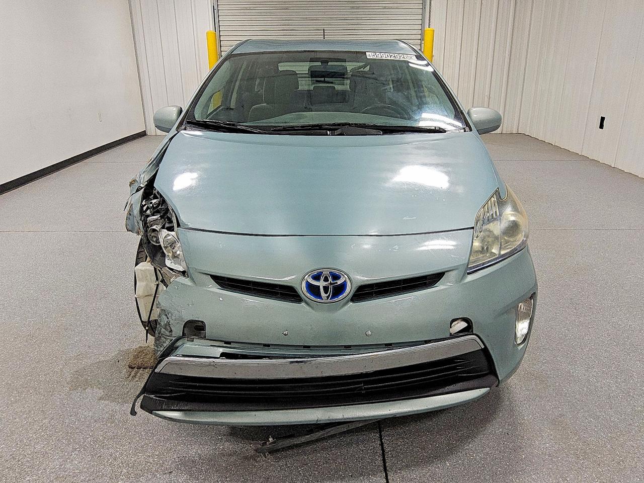2015 Toyota Prius Plug-in Hybrid Base Green vin: JTDKN3DP5F3065842
