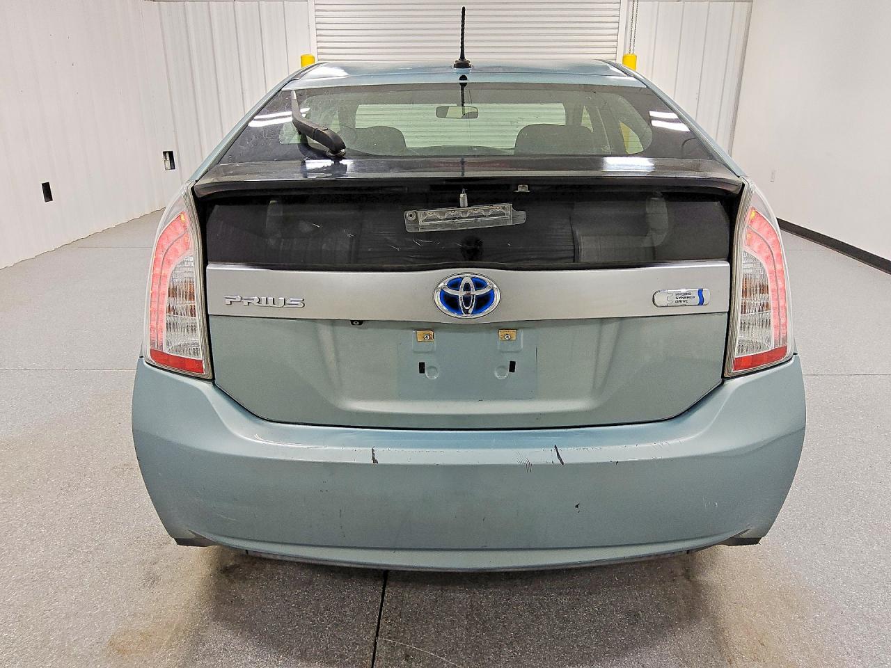 2015 Toyota Prius Plug-in Hybrid Base Green vin: JTDKN3DP5F3065842