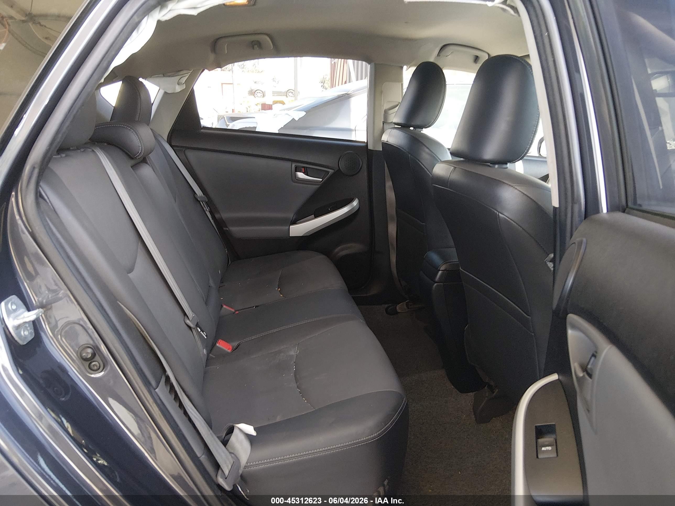 2015 Toyota Prius Plug-in Advanced Gray vin: JTDKN3DP5F3069342