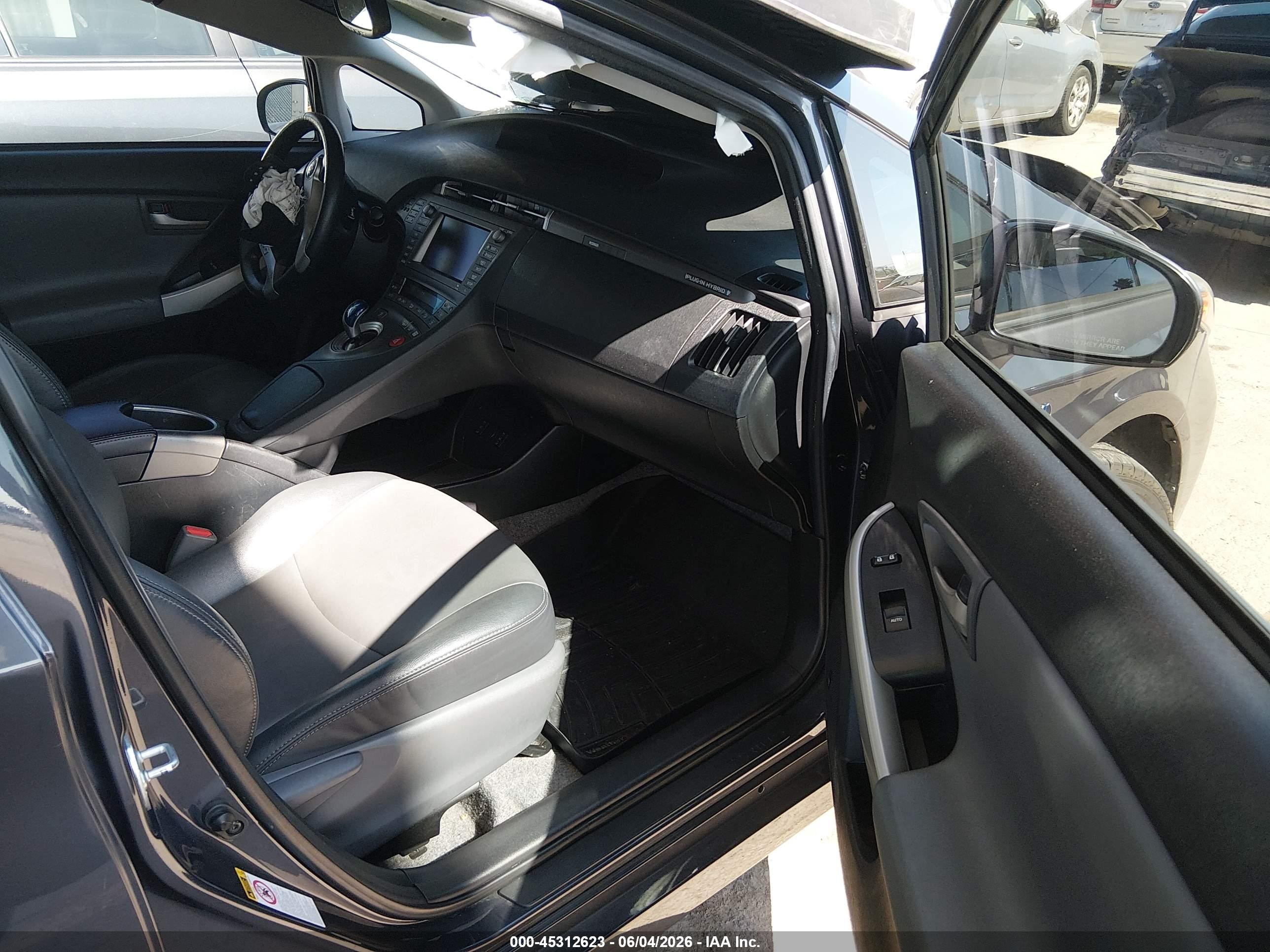 2015 Toyota Prius Plug-in Advanced Gray vin: JTDKN3DP5F3069342