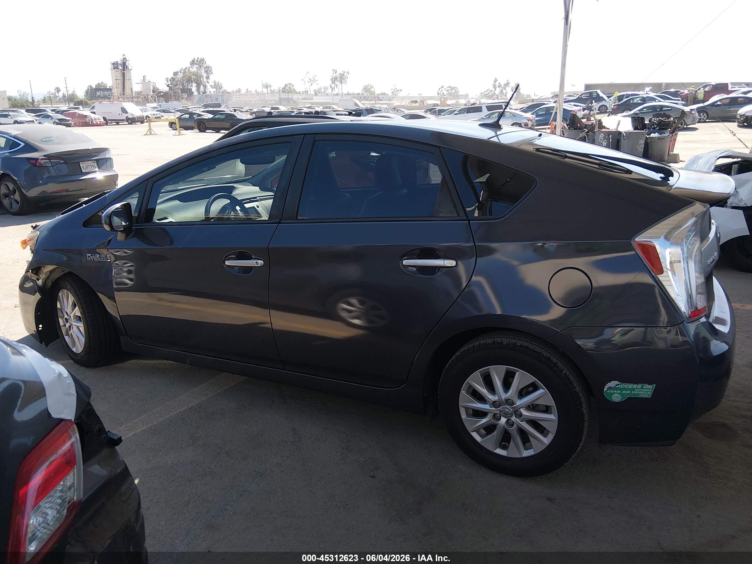 2015 Toyota Prius Plug-in Advanced Gray vin: JTDKN3DP5F3069342