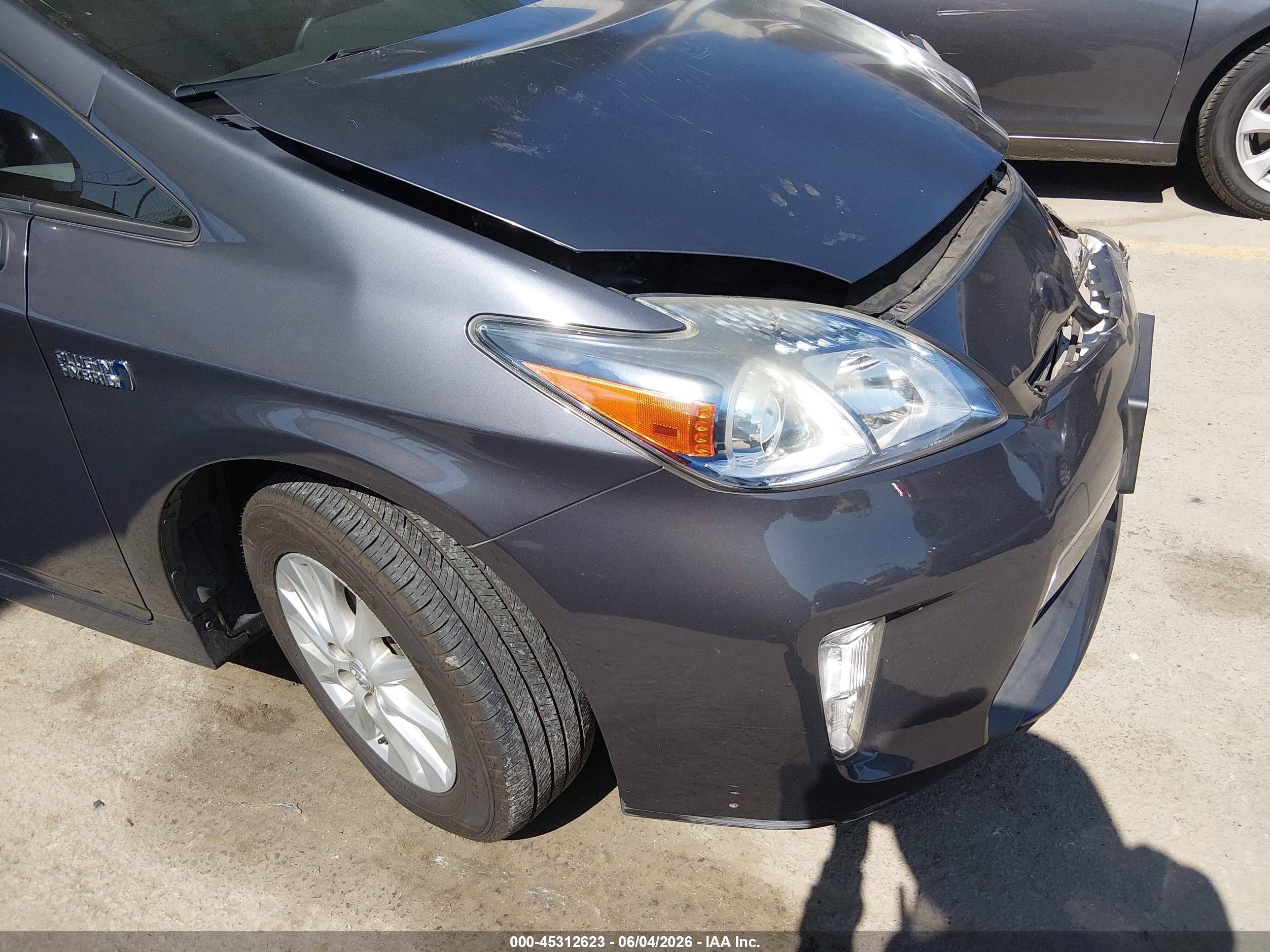 2015 Toyota Prius Plug-in Advanced Gray vin: JTDKN3DP5F3069342