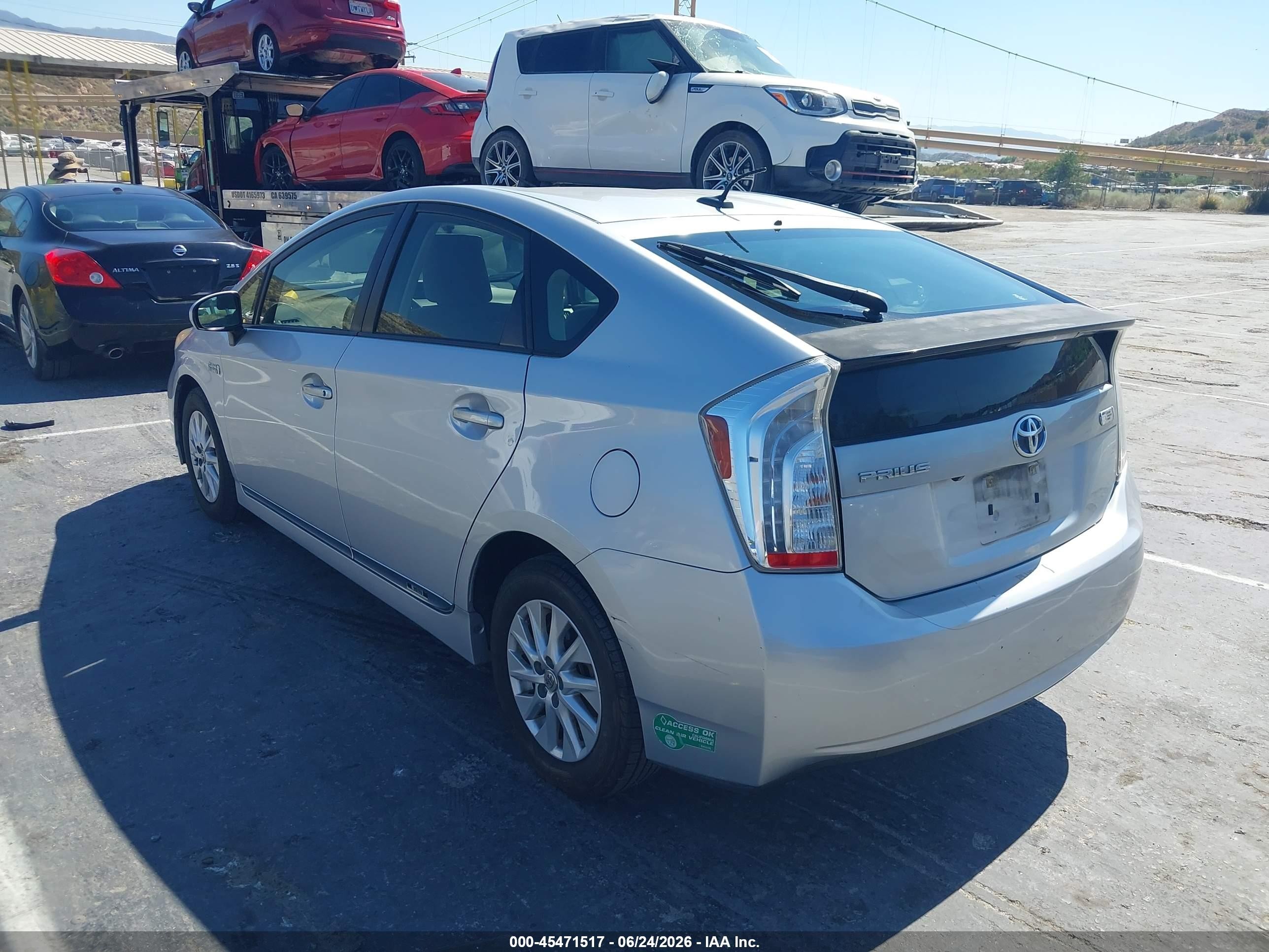 2012 Toyota Prius Plug-in   Silver vin: JTDKN3DP6C3011803
