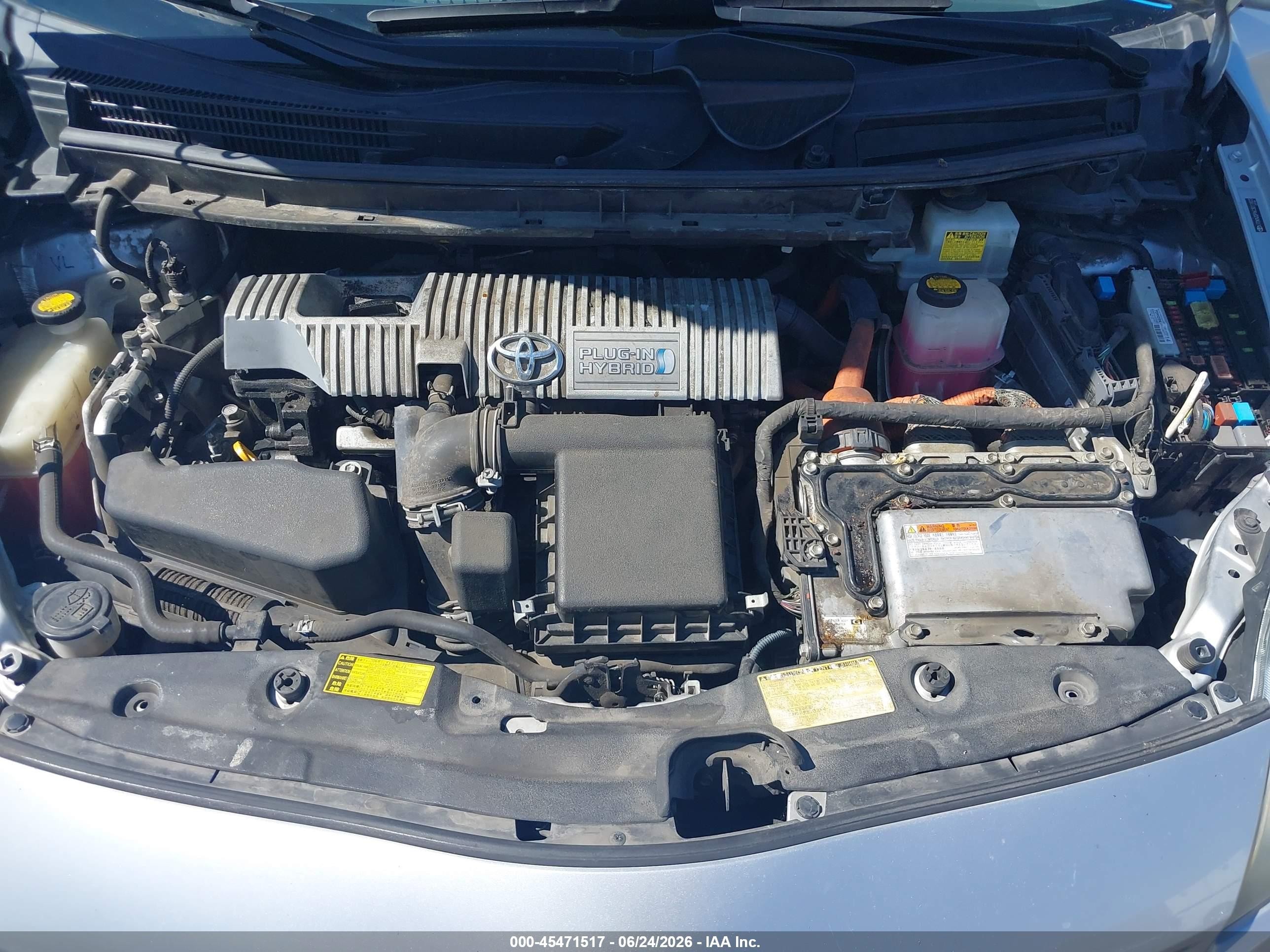 2012 Toyota Prius Plug-in   Silver vin: JTDKN3DP6C3011803
