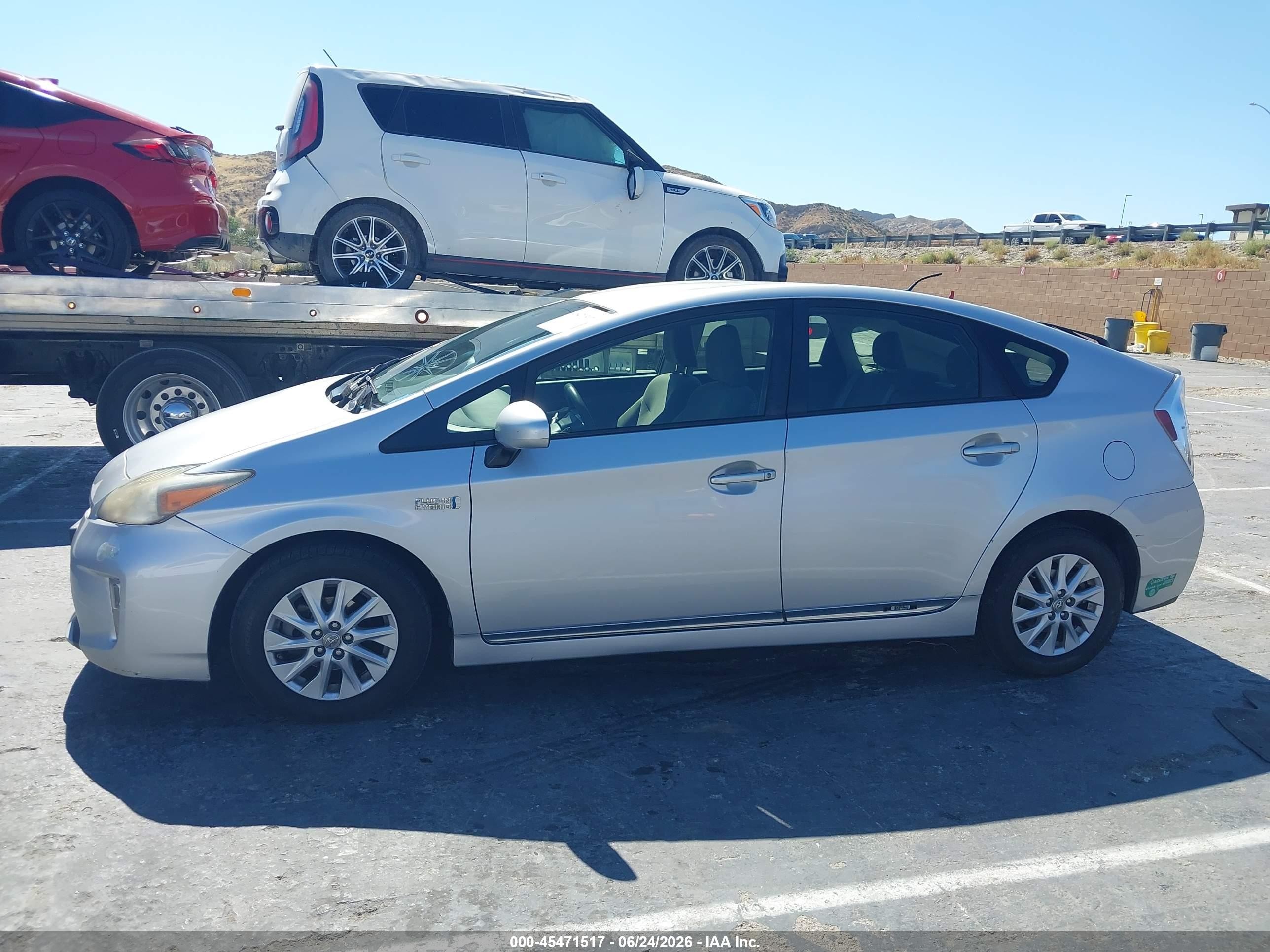 2012 Toyota Prius Plug-in   Silver vin: JTDKN3DP6C3011803