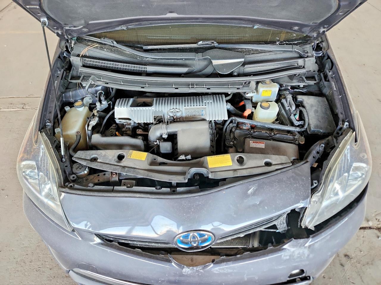 2012 Toyota Prius Plug-in Hybrid Base Silver vin: JTDKN3DP6C3014894