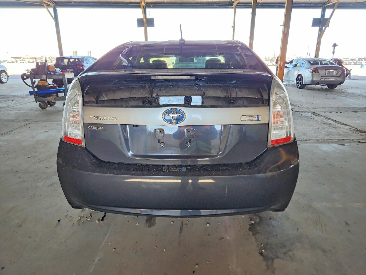 2012 Toyota Prius Plug-in Hybrid Base Silver vin: JTDKN3DP6C3014894