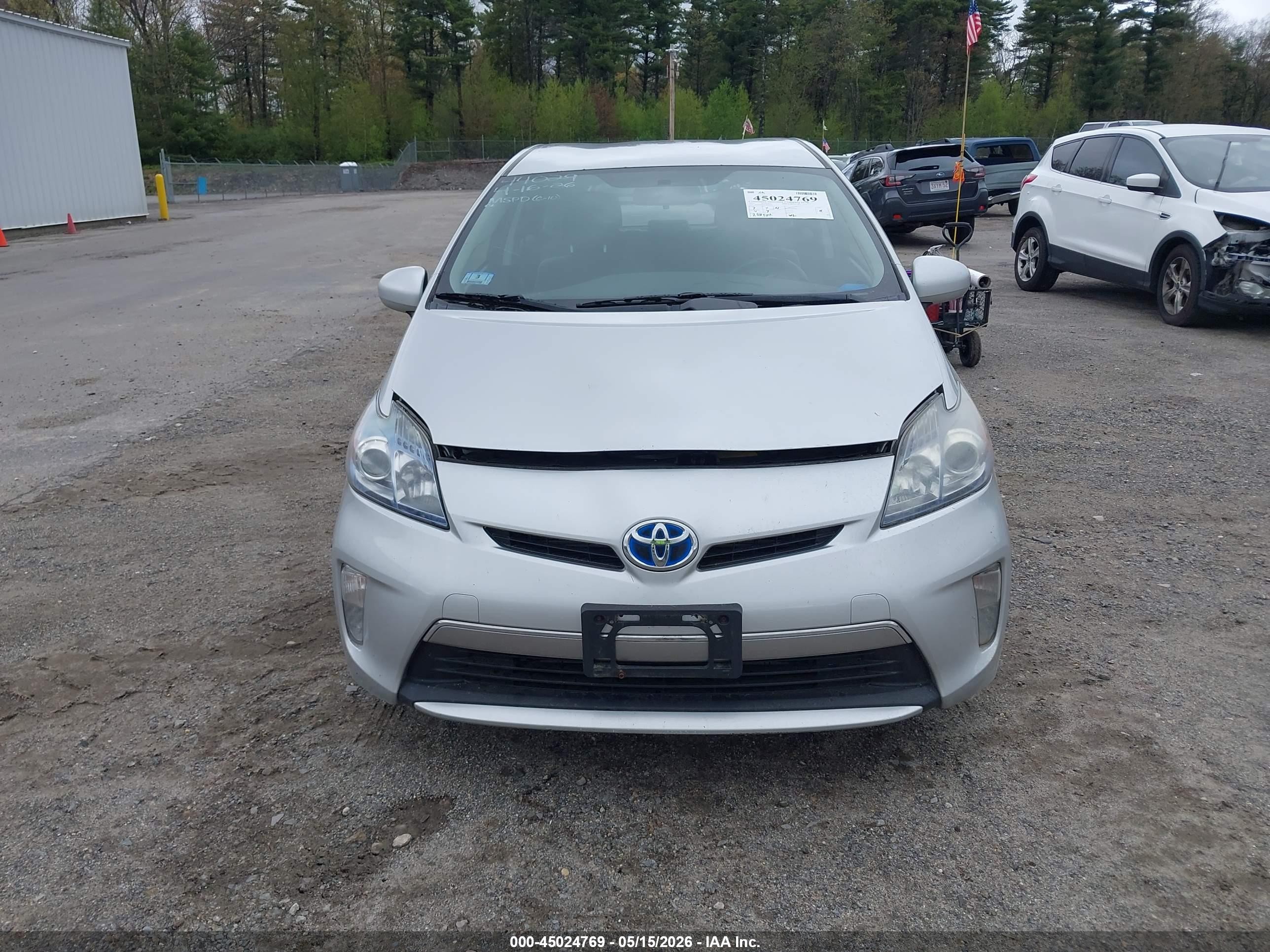 2013 Toyota Prius Plug-in   Silver vin: JTDKN3DP6D3045970