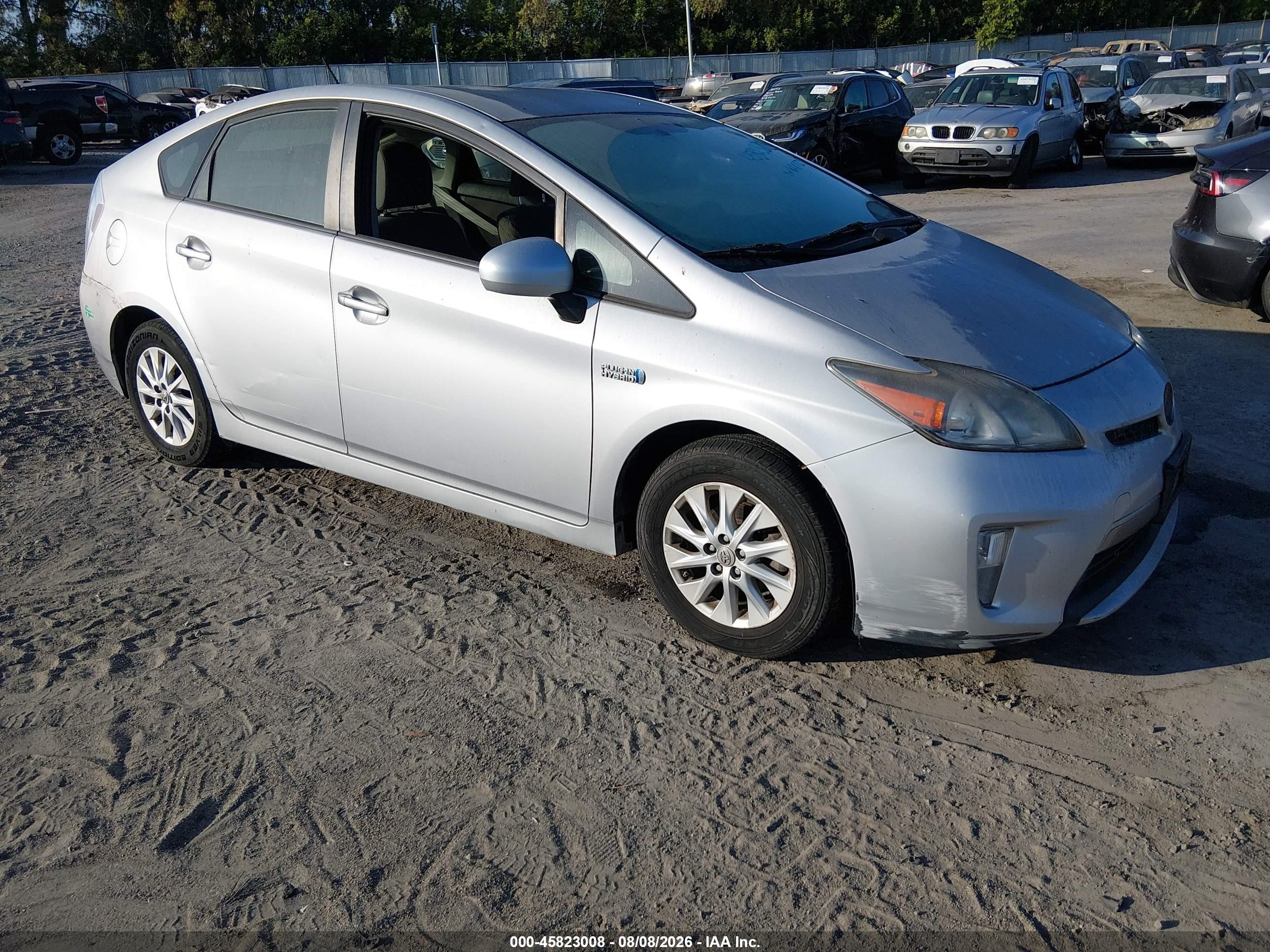 2014 Toyota Prius Plug-in   Silver vin: JTDKN3DP6E3051236