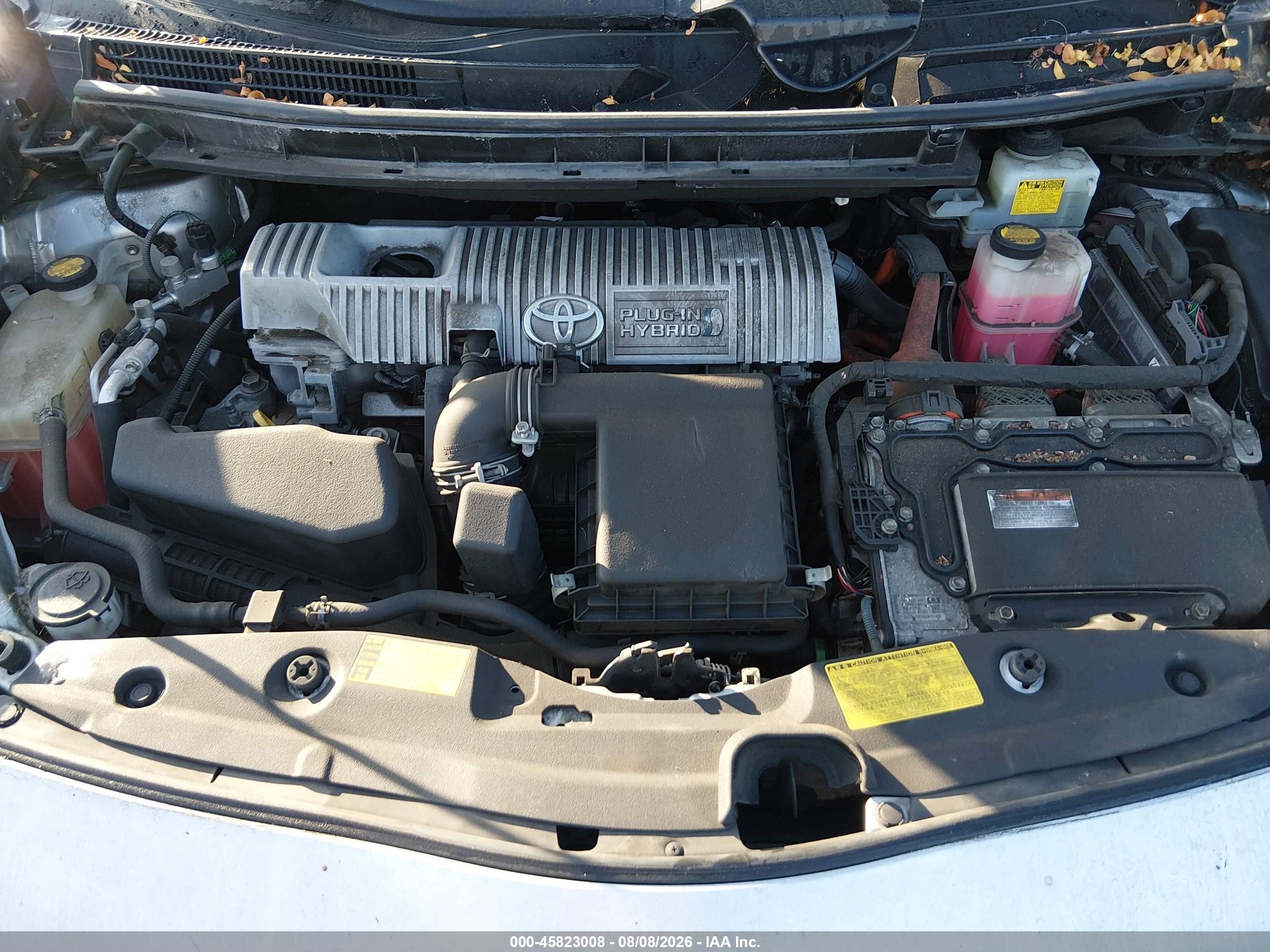 2014 Toyota Prius Plug-in   Silver vin: JTDKN3DP6E3051236