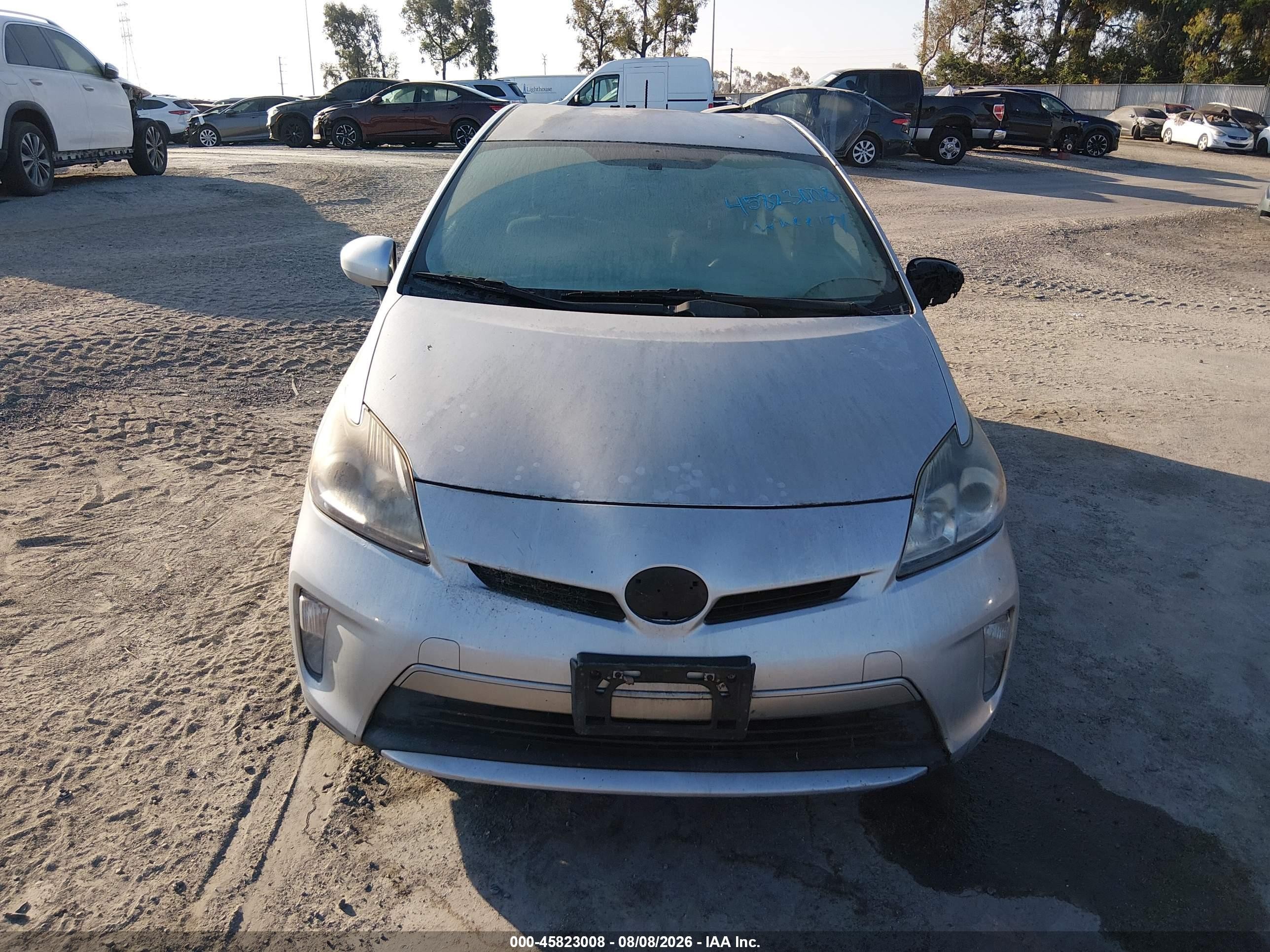 2014 Toyota Prius Plug-in   Silver vin: JTDKN3DP6E3051236