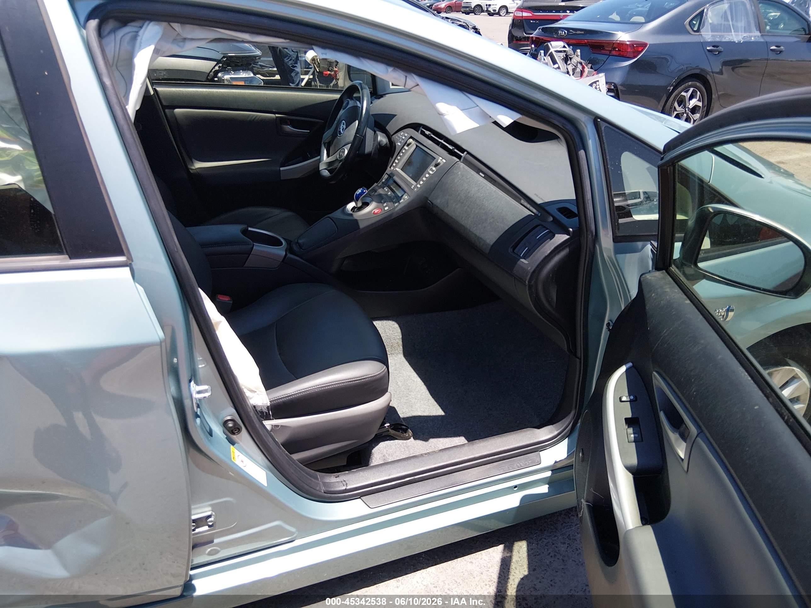 2014 Toyota Prius Plug-in Advanced Green vin: JTDKN3DP6E3055562