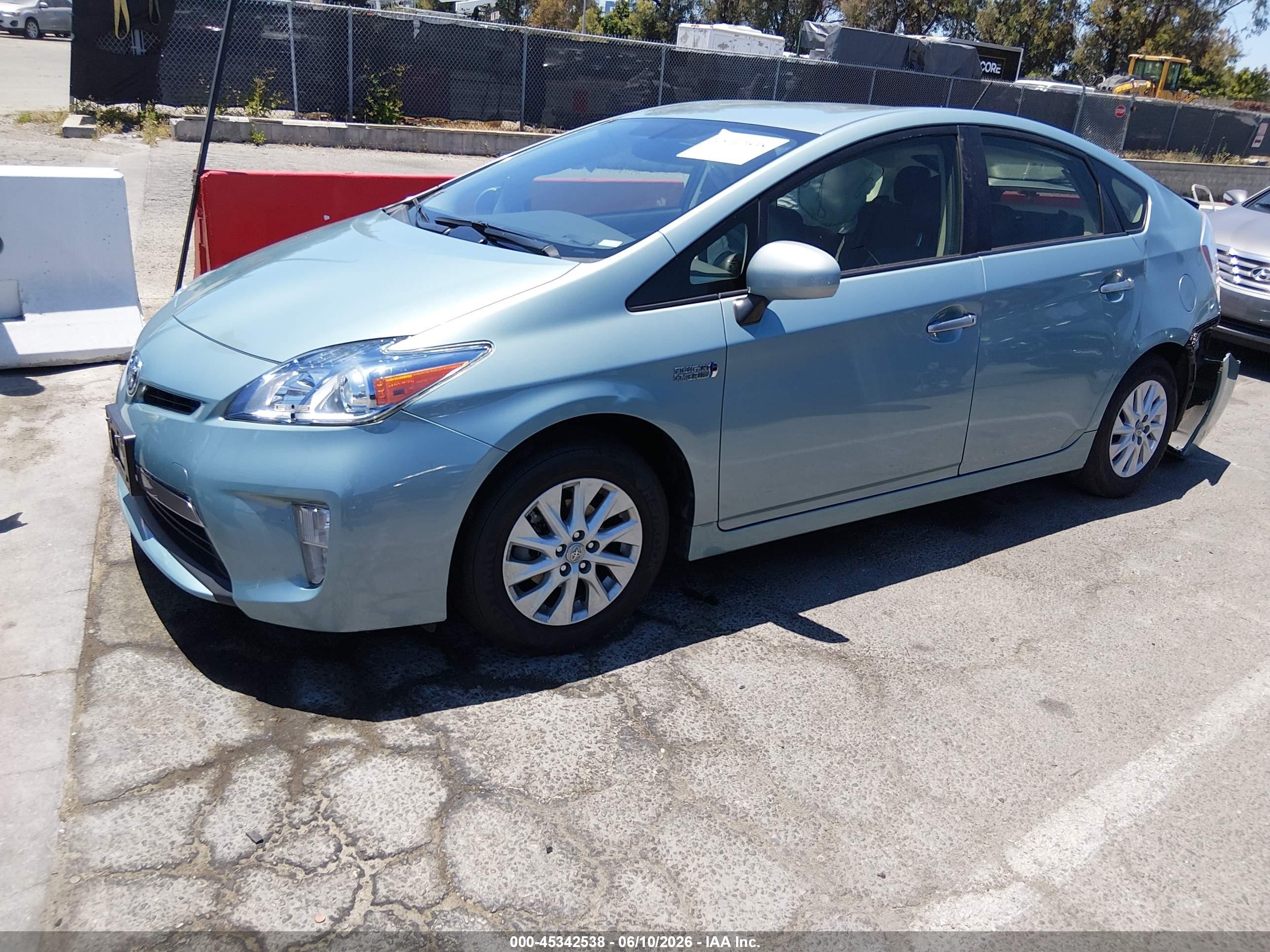 2014 Toyota Prius Plug-in Advanced Green vin: JTDKN3DP6E3055562
