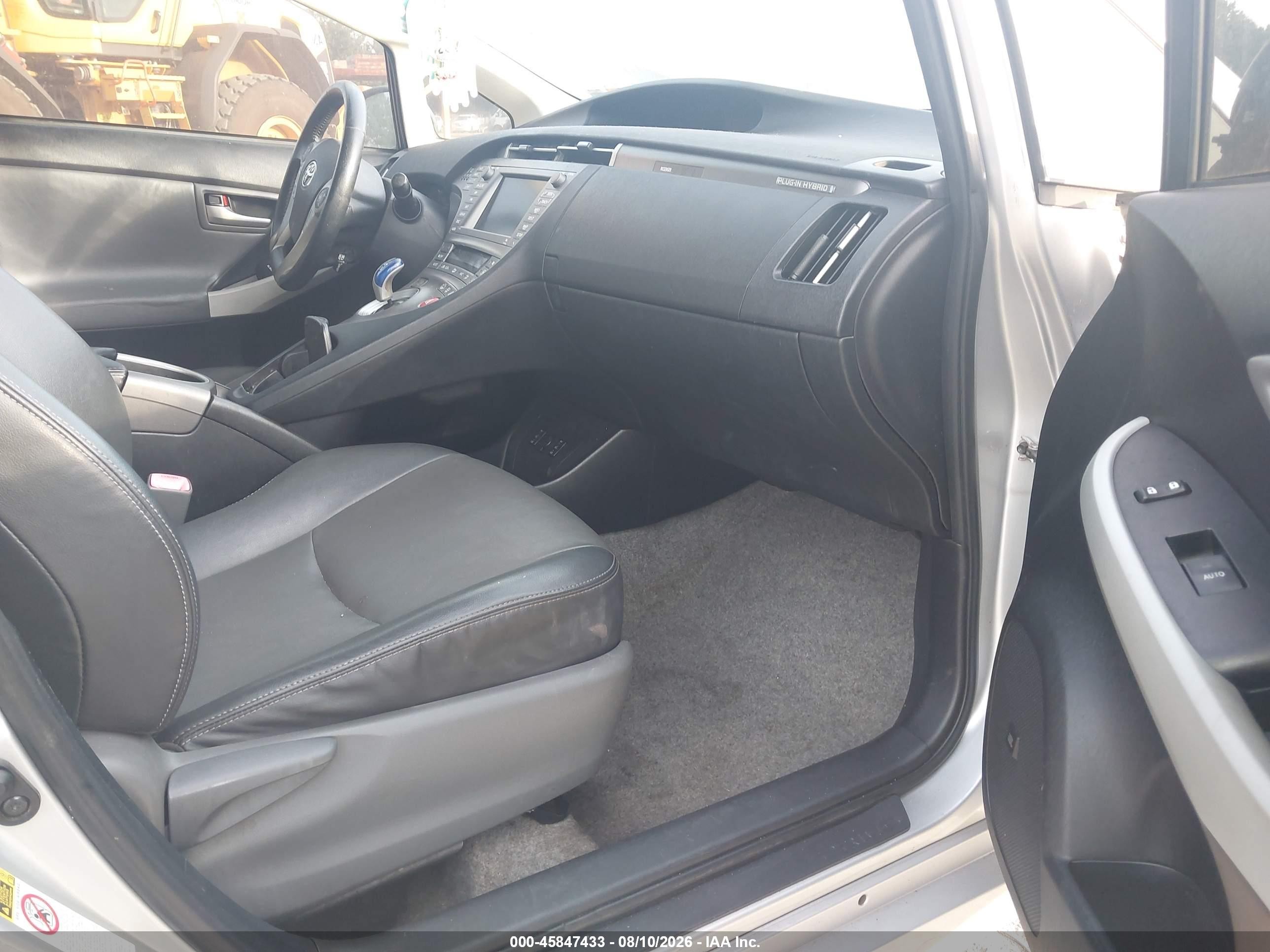 2012 Toyota Prius Plug-in Advanced Silver vin: JTDKN3DP7C3027587