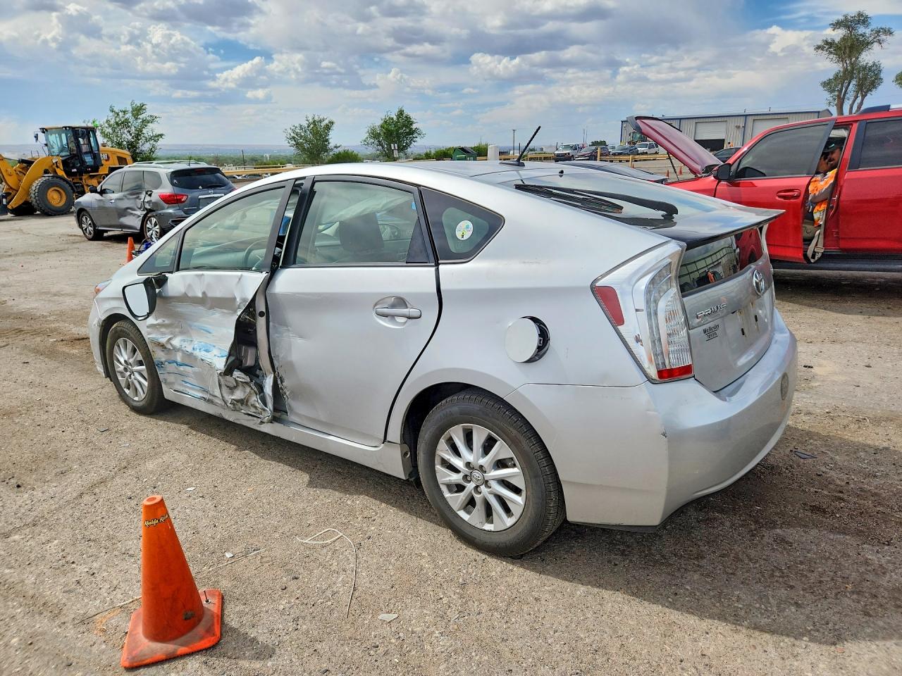 2013 Toyota Prius Plug-in Hybrid Base Silver vin: JTDKN3DP7D3034637