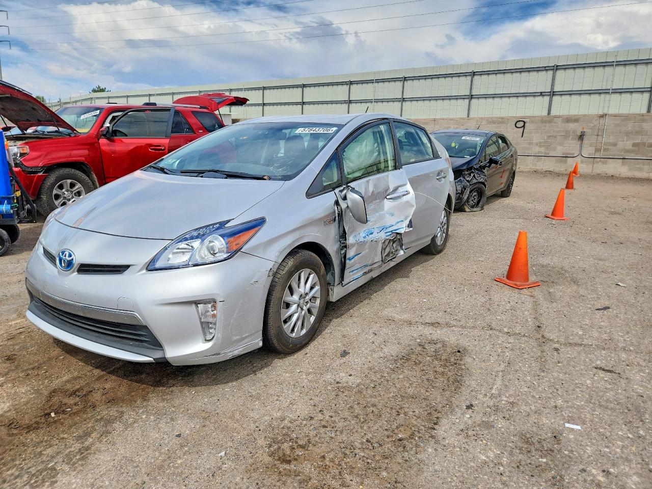2013 Toyota Prius Plug-in Hybrid Base Silver vin: JTDKN3DP7D3034637