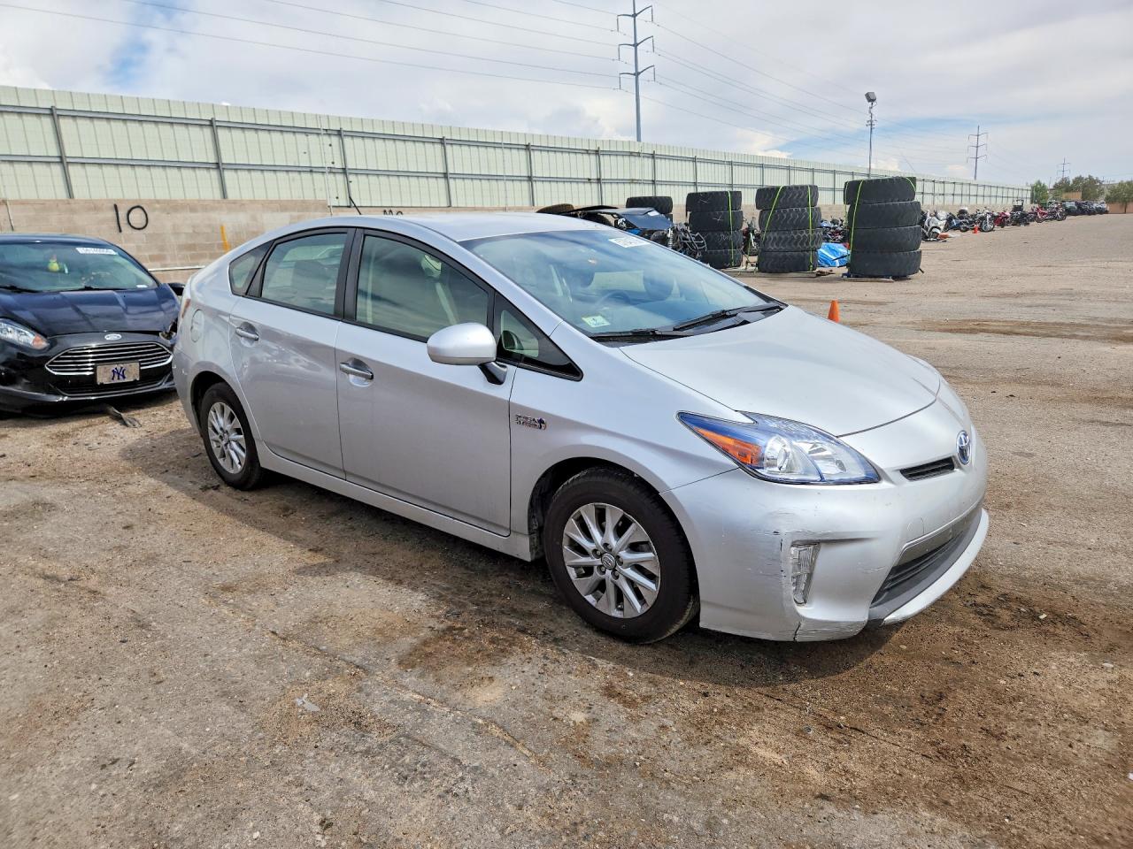 2013 Toyota Prius Plug-in Hybrid Base Silver vin: JTDKN3DP7D3034637