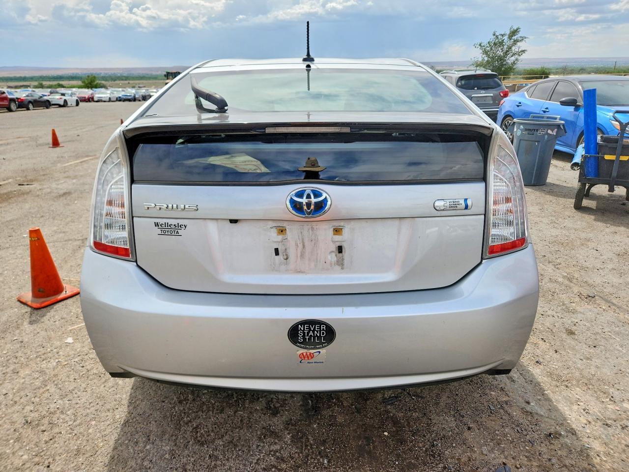 2013 Toyota Prius Plug-in Hybrid Base Silver vin: JTDKN3DP7D3034637