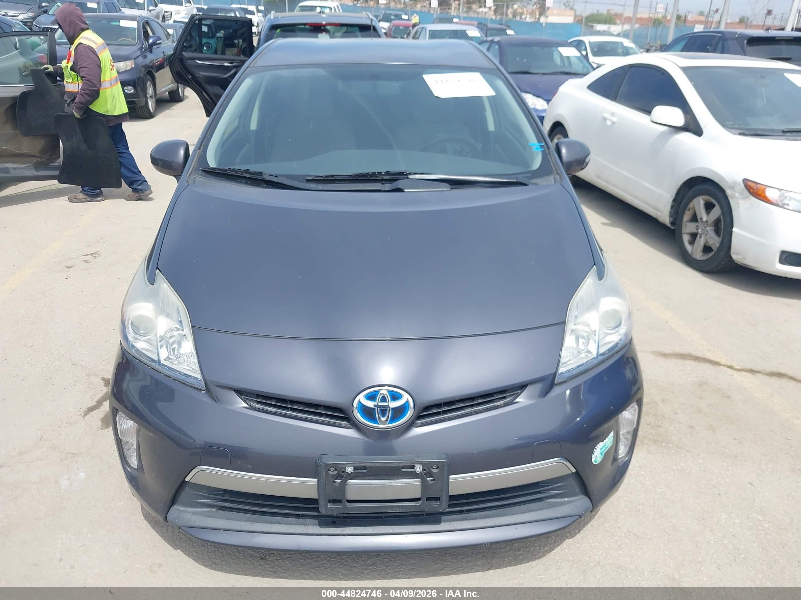 2014 Toyota Prius Plug-in   Gray vin: JTDKN3DP7E3049740
