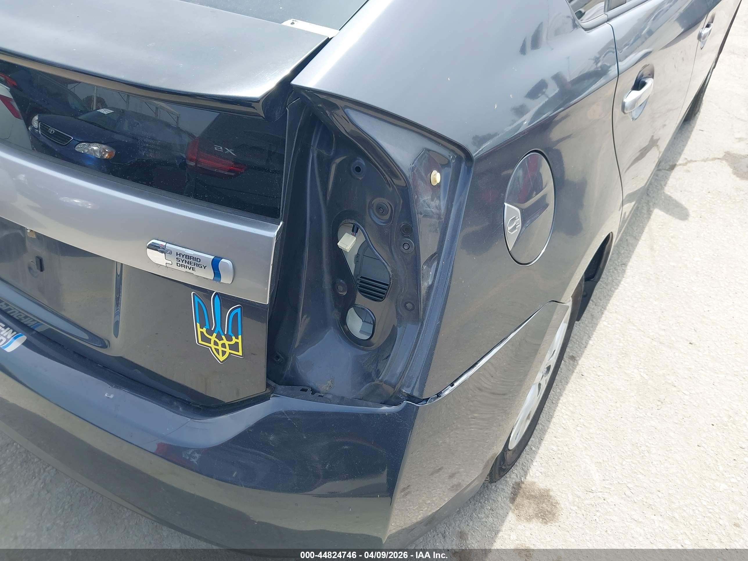 2014 Toyota Prius Plug-in   Gray vin: JTDKN3DP7E3049740