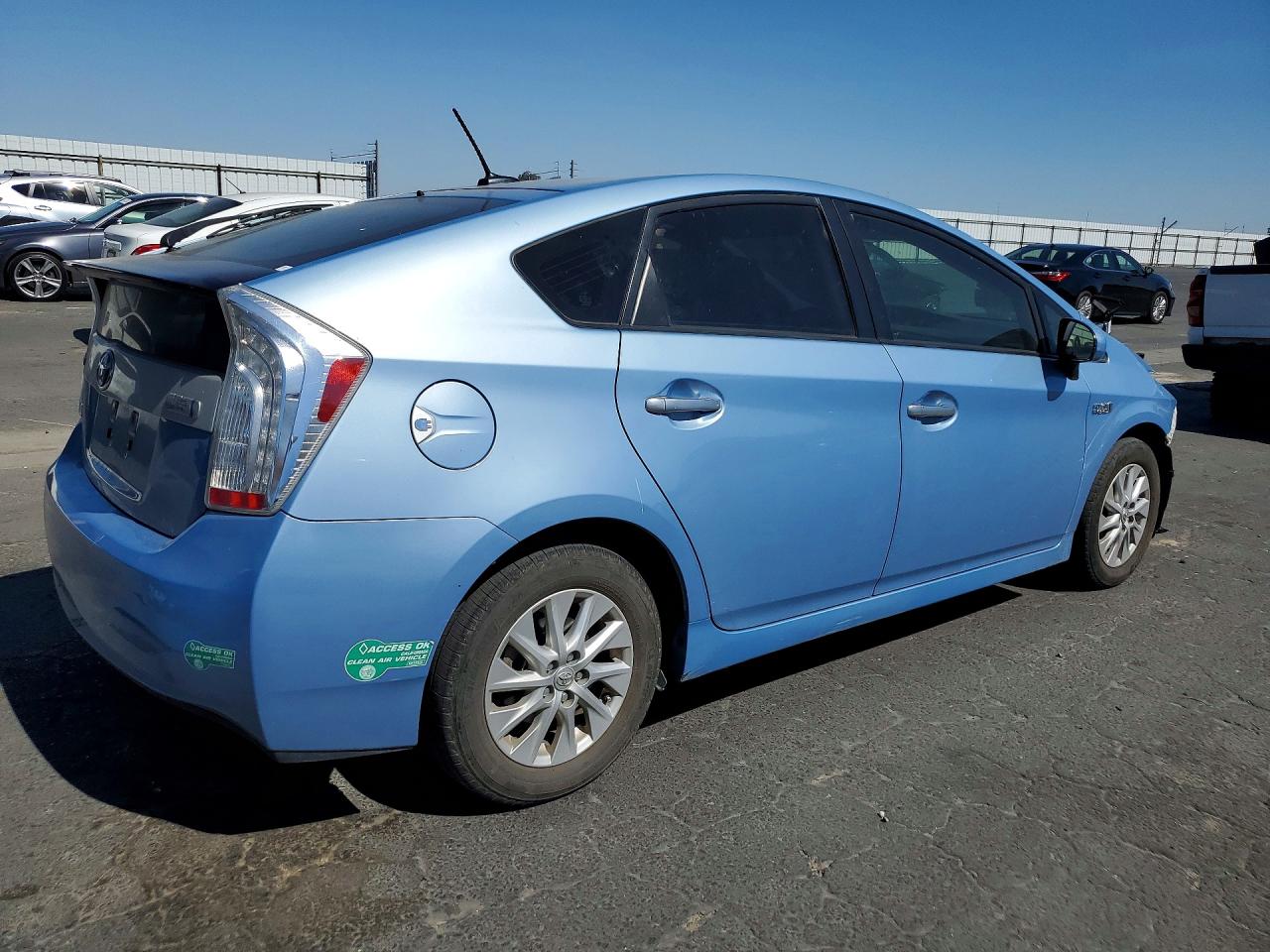 2014 Toyota Prius Plug-in Hybrid Advanced Blue vin: JTDKN3DP7E3061371