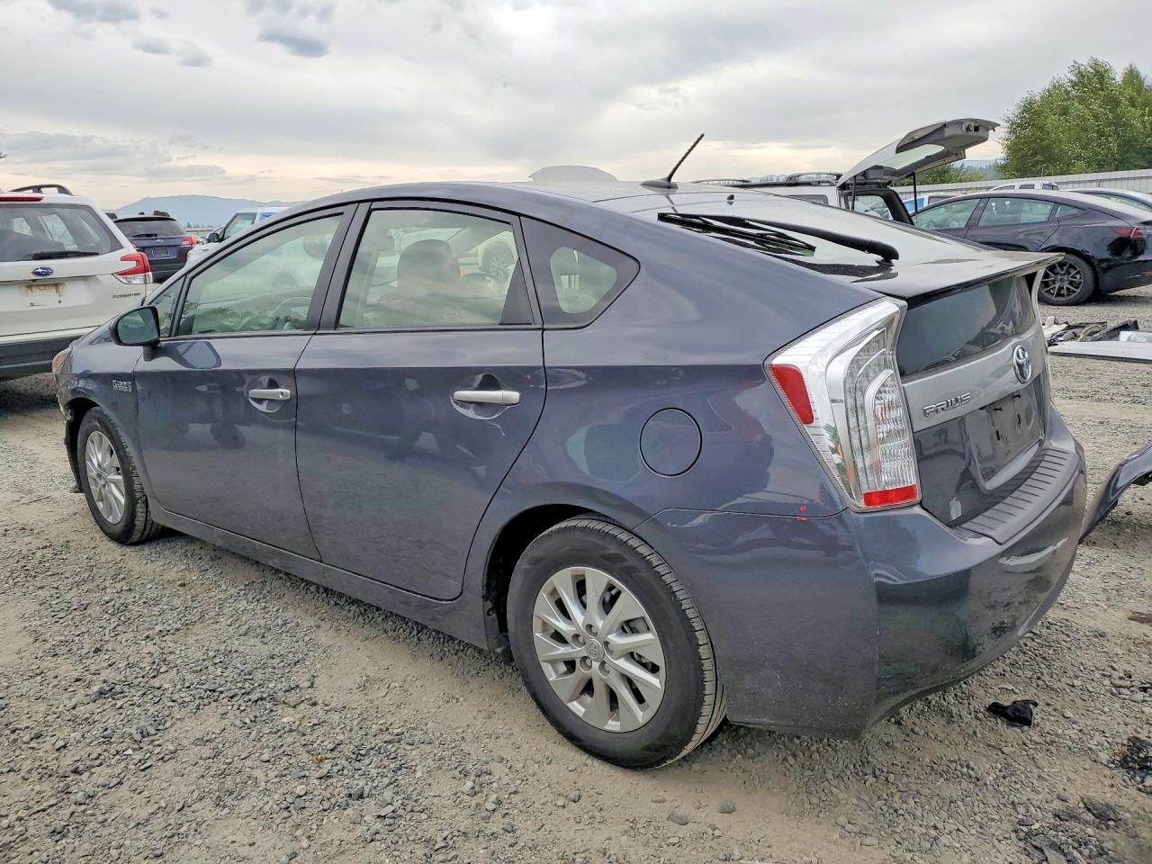 2015 Toyota Prius Plug-in Hybrid Base Gray vin: JTDKN3DP7F3069309