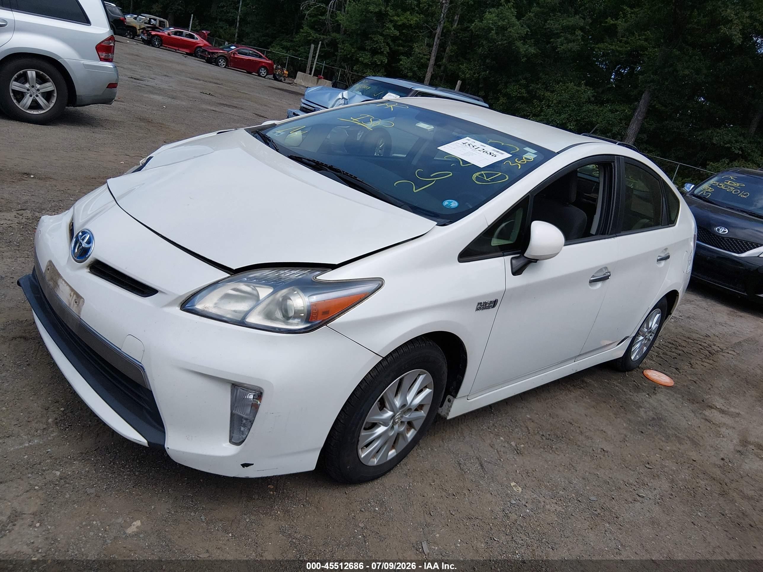 2012 Toyota Prius Plug-in   Белый vin: JTDKN3DP8C3004111