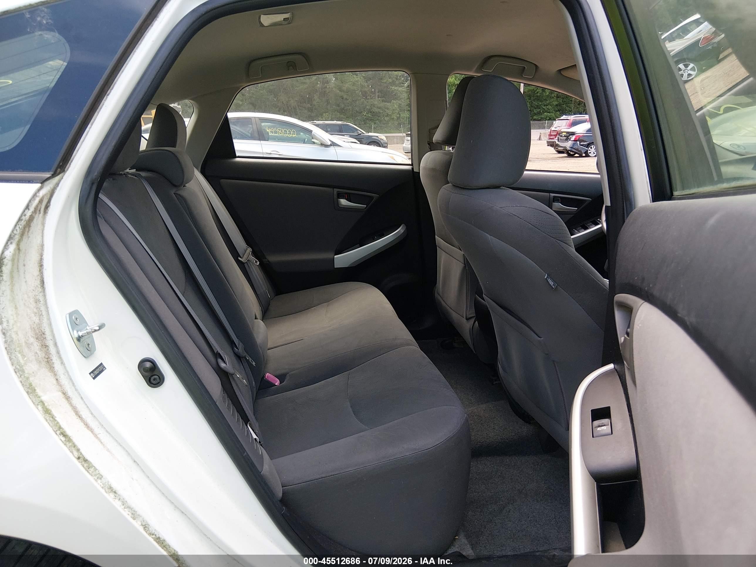 2012 Toyota Prius Plug-in   Белый vin: JTDKN3DP8C3004111