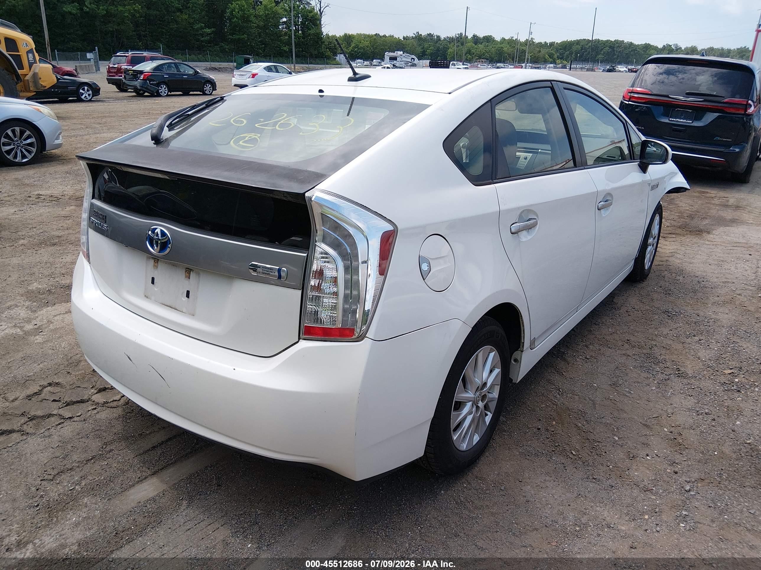 2012 Toyota Prius Plug-in   Белый vin: JTDKN3DP8C3004111