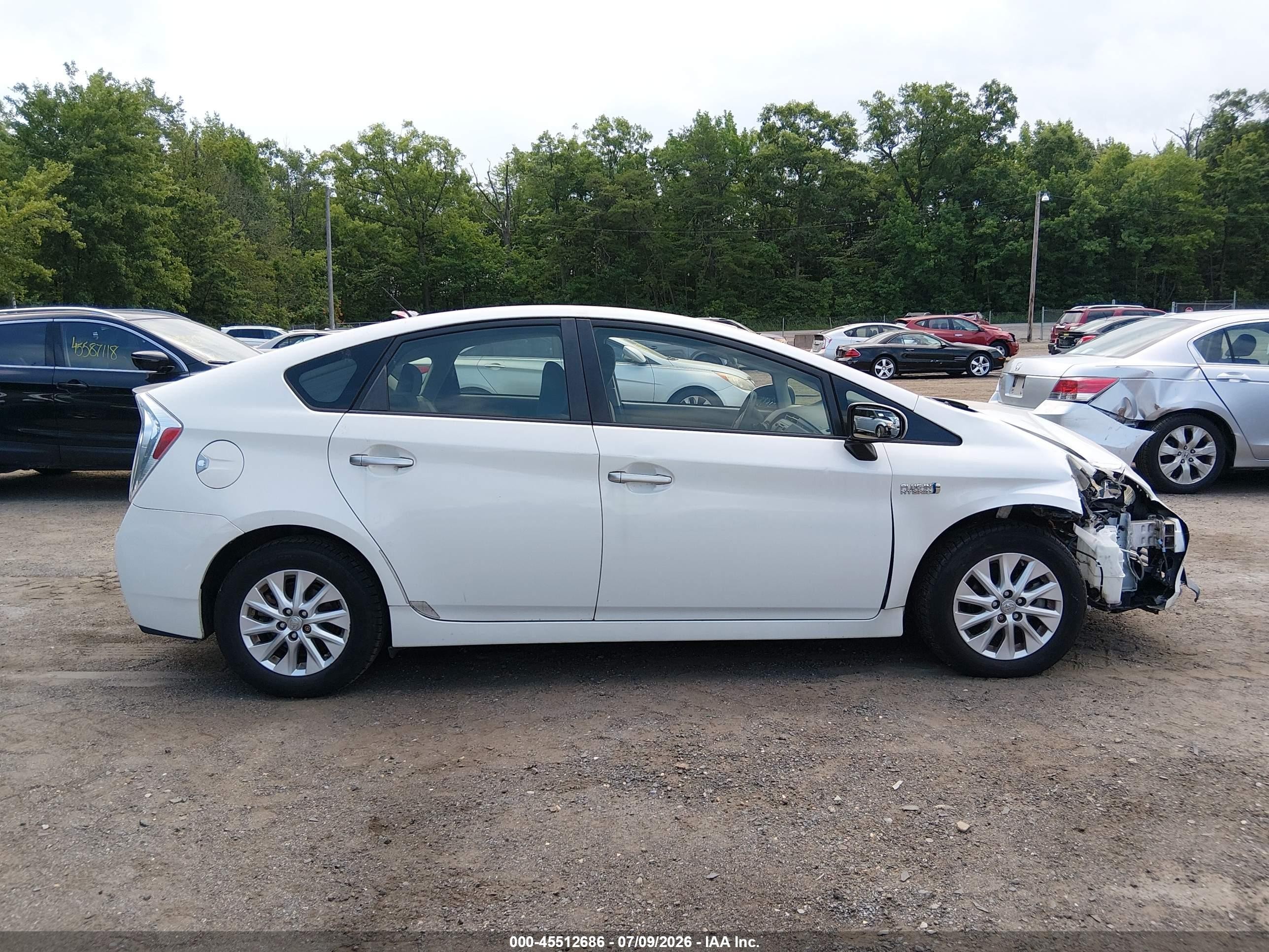 2012 Toyota Prius Plug-in   Белый vin: JTDKN3DP8C3004111