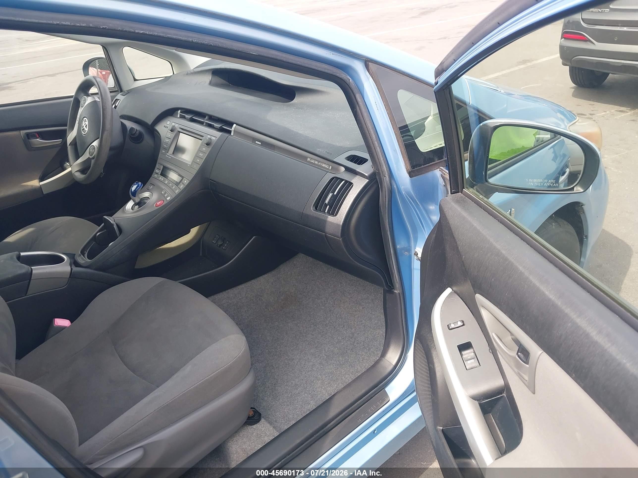 2012 Toyota Prius Plug-in   Blue vin: JTDKN3DP8C3010376
